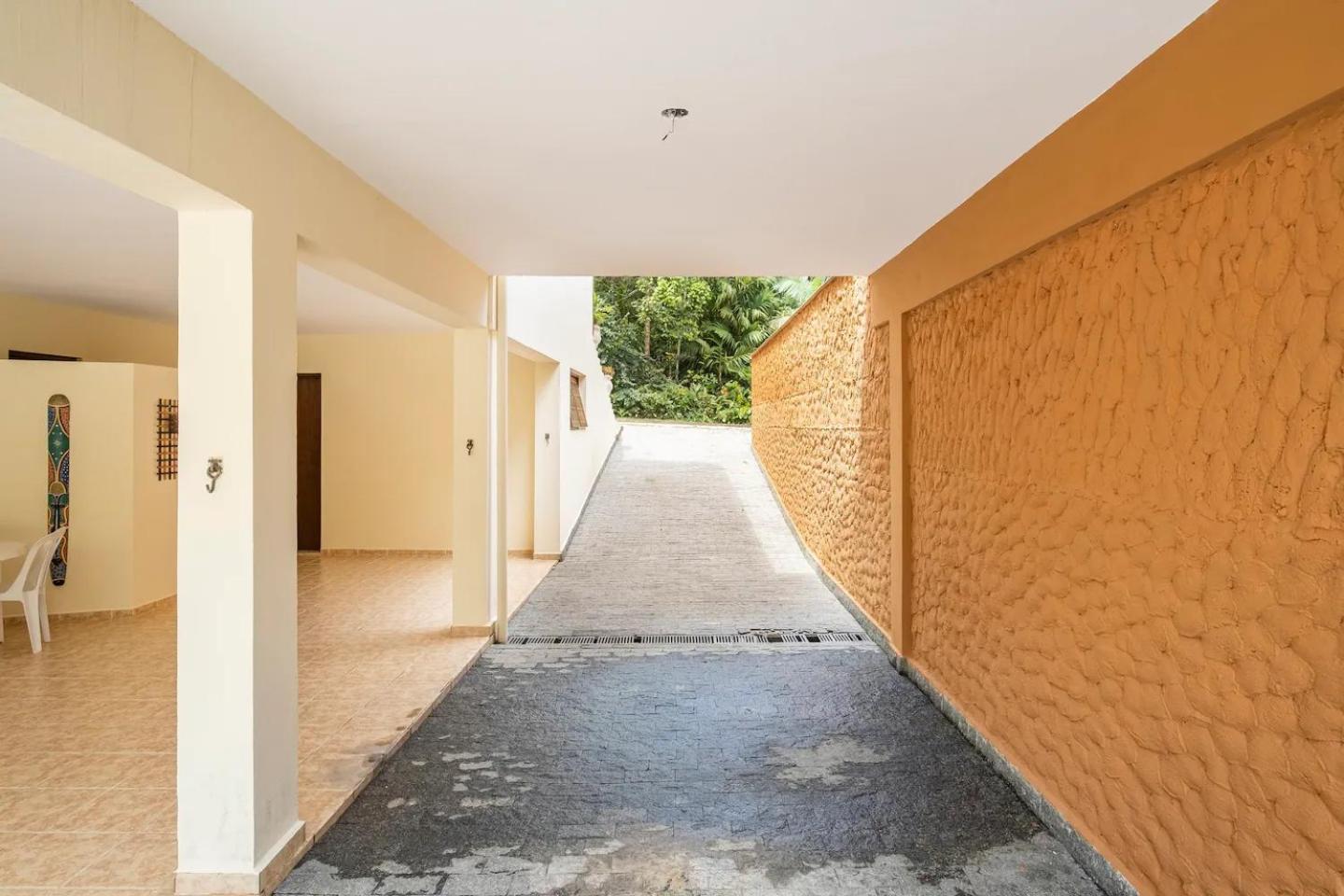 Casa em condominio Caraguatatuba