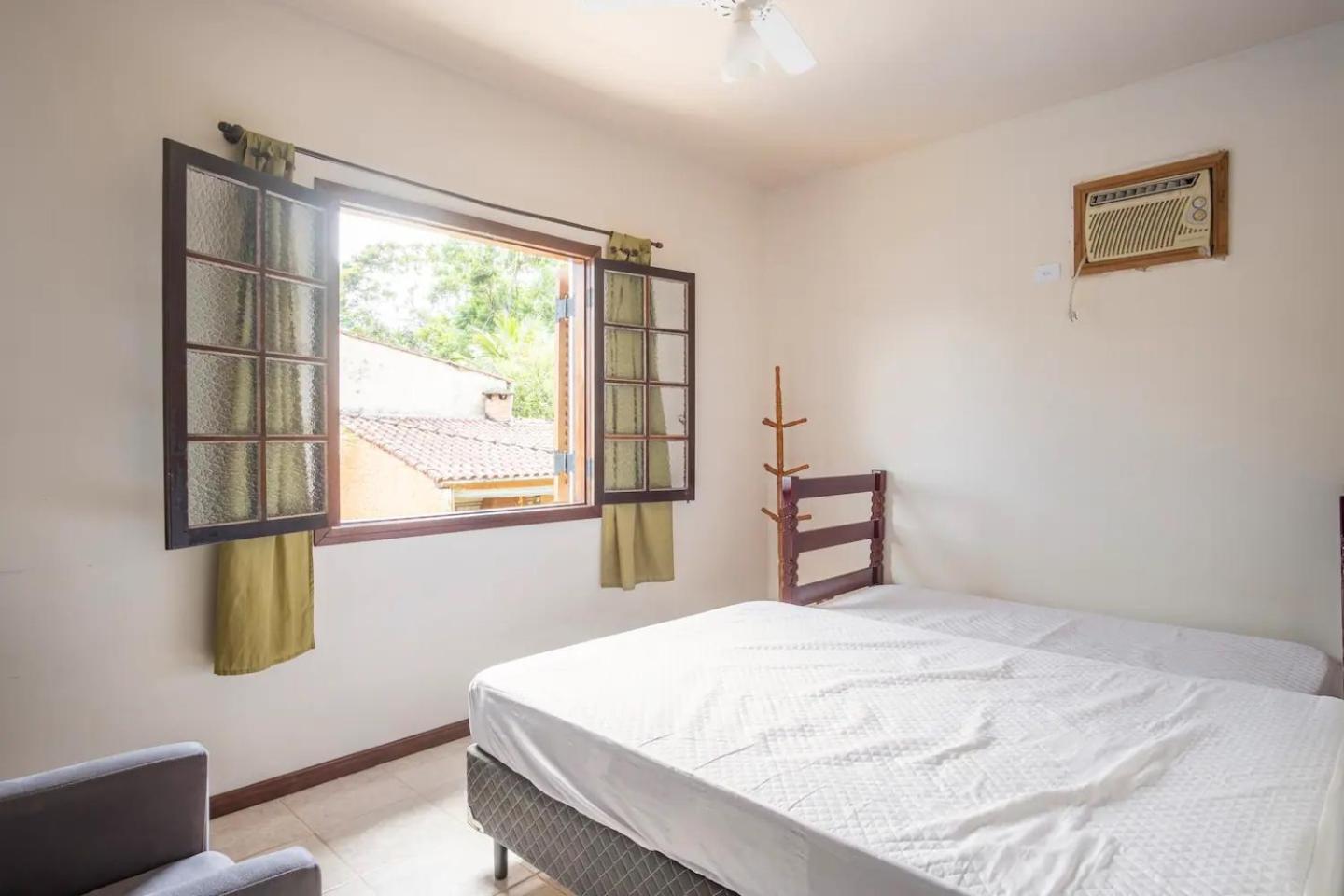Casa em condominio Caraguatatuba