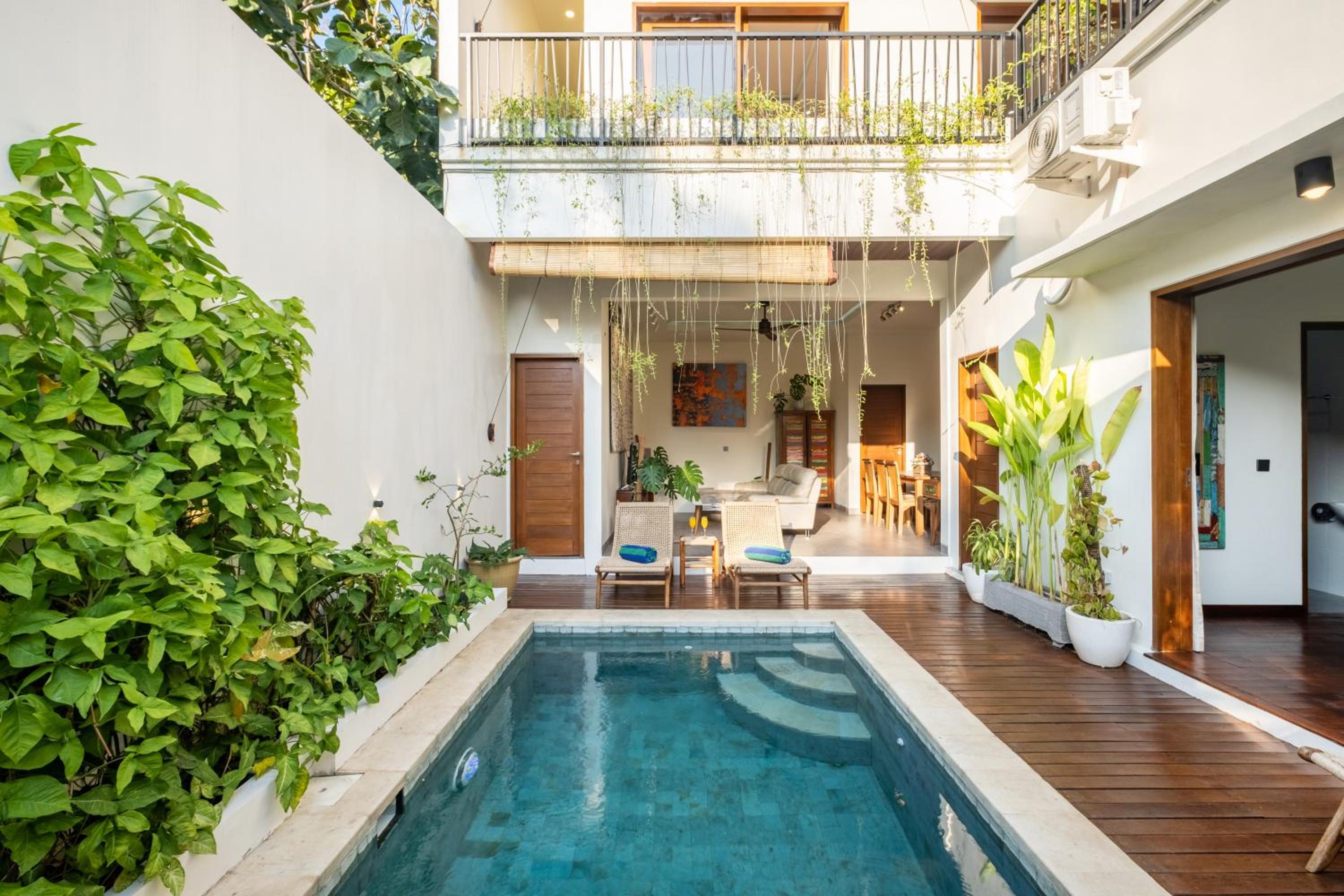 Erna Villa view 4