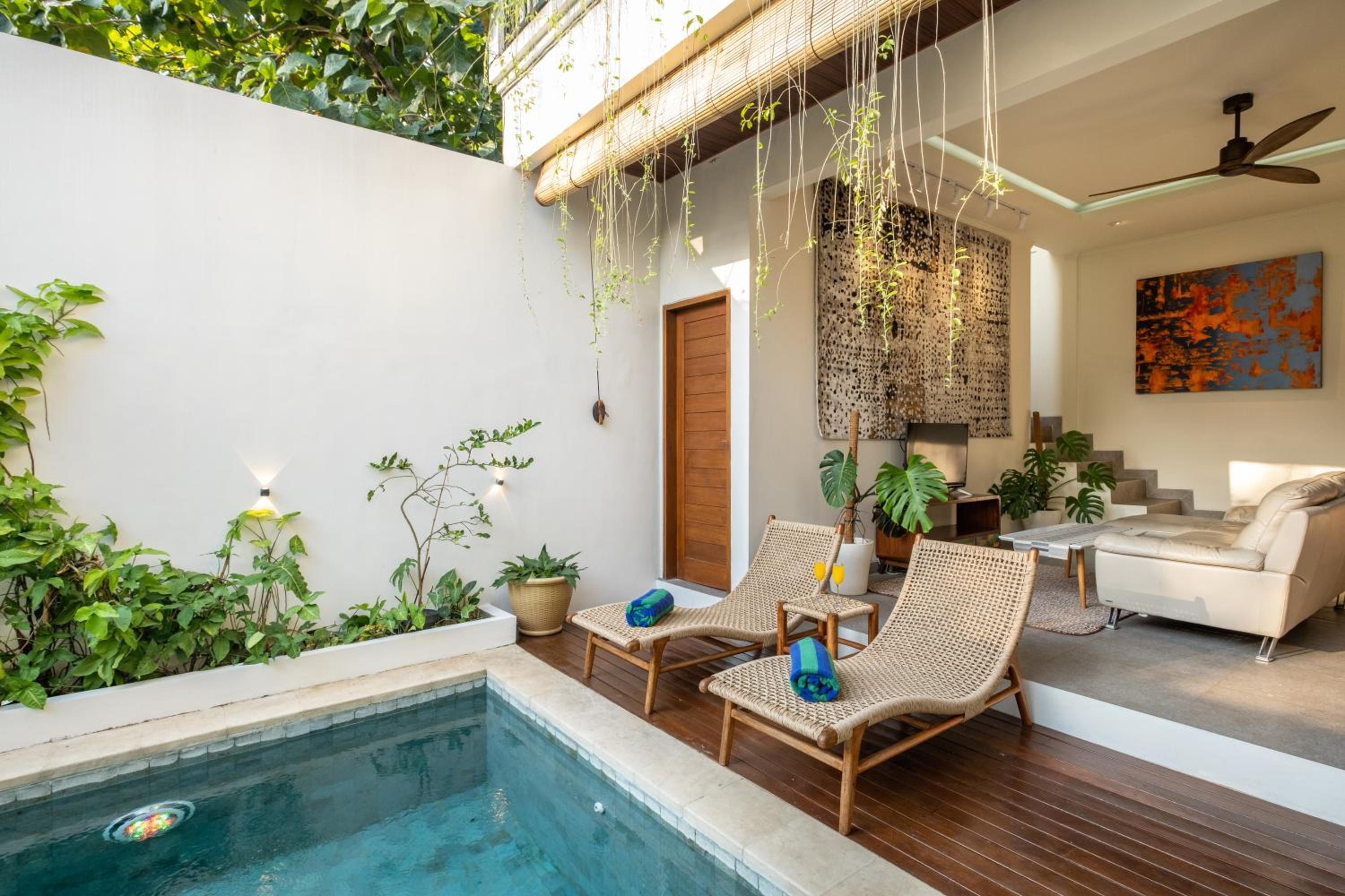 Erna Villa view 5