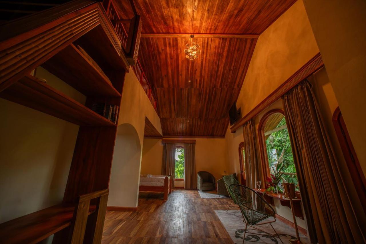 Arenal Ginger Home
