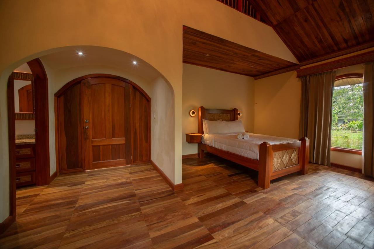 Arenal Ginger Home