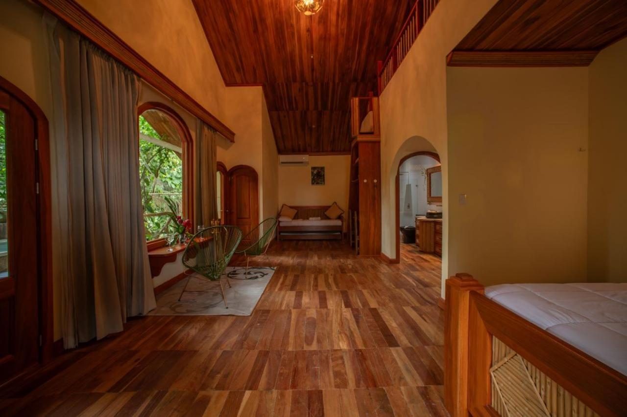 Arenal Ginger Home