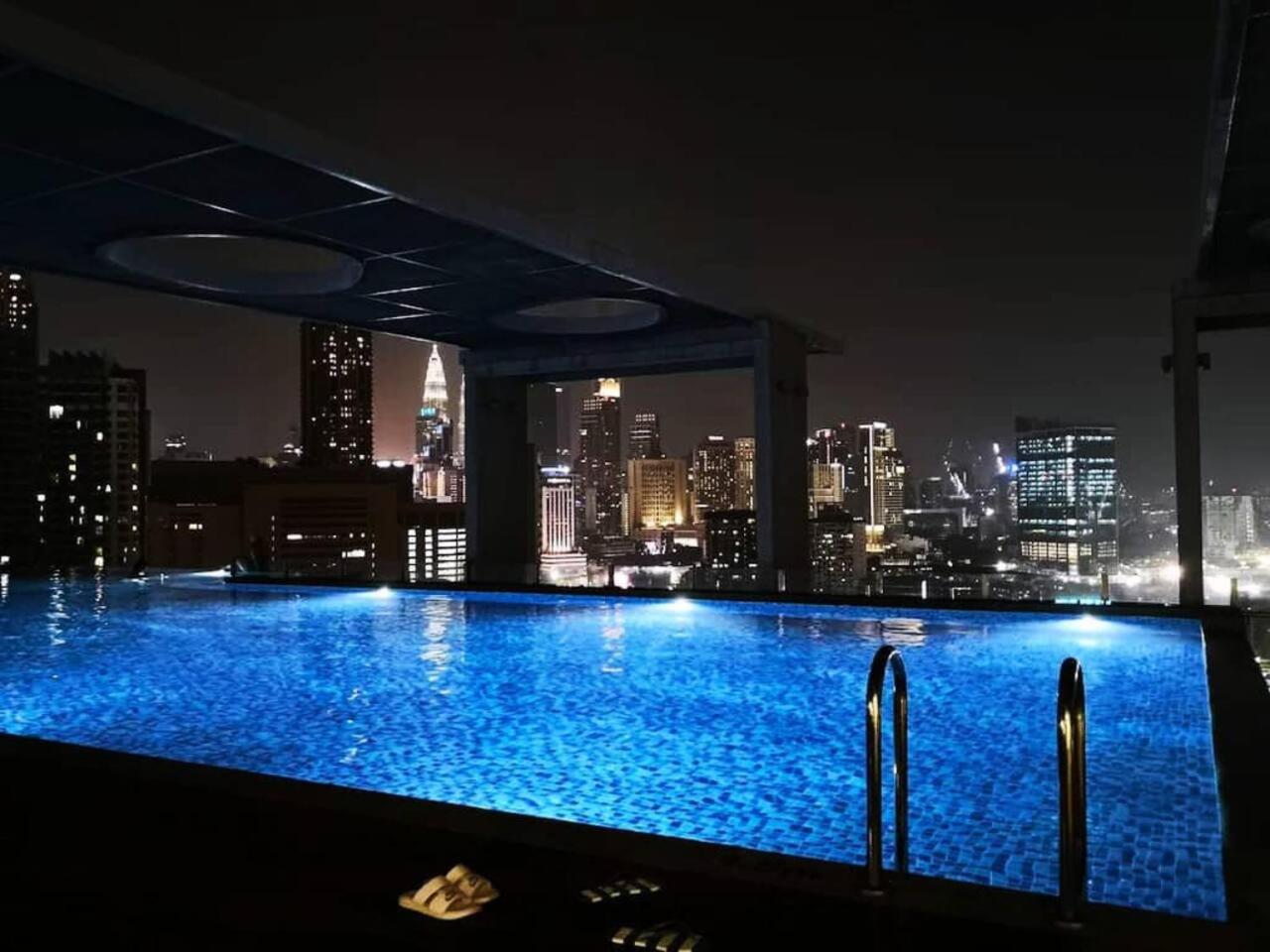 D Majestic Hosted By TCL Home 3191