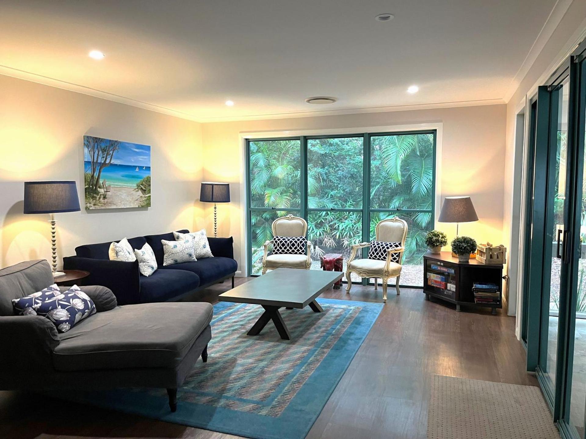 7 Belle Court Rainbow Shores Fully ducted aircon. Pets welcome