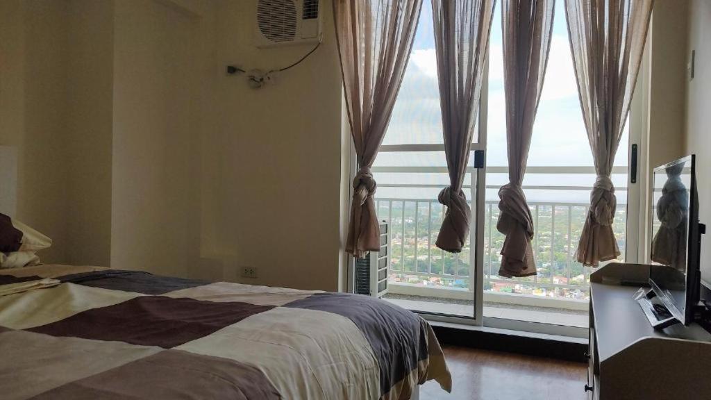 Infina Towers Affordable Staycation 8 units-2 BR view 3