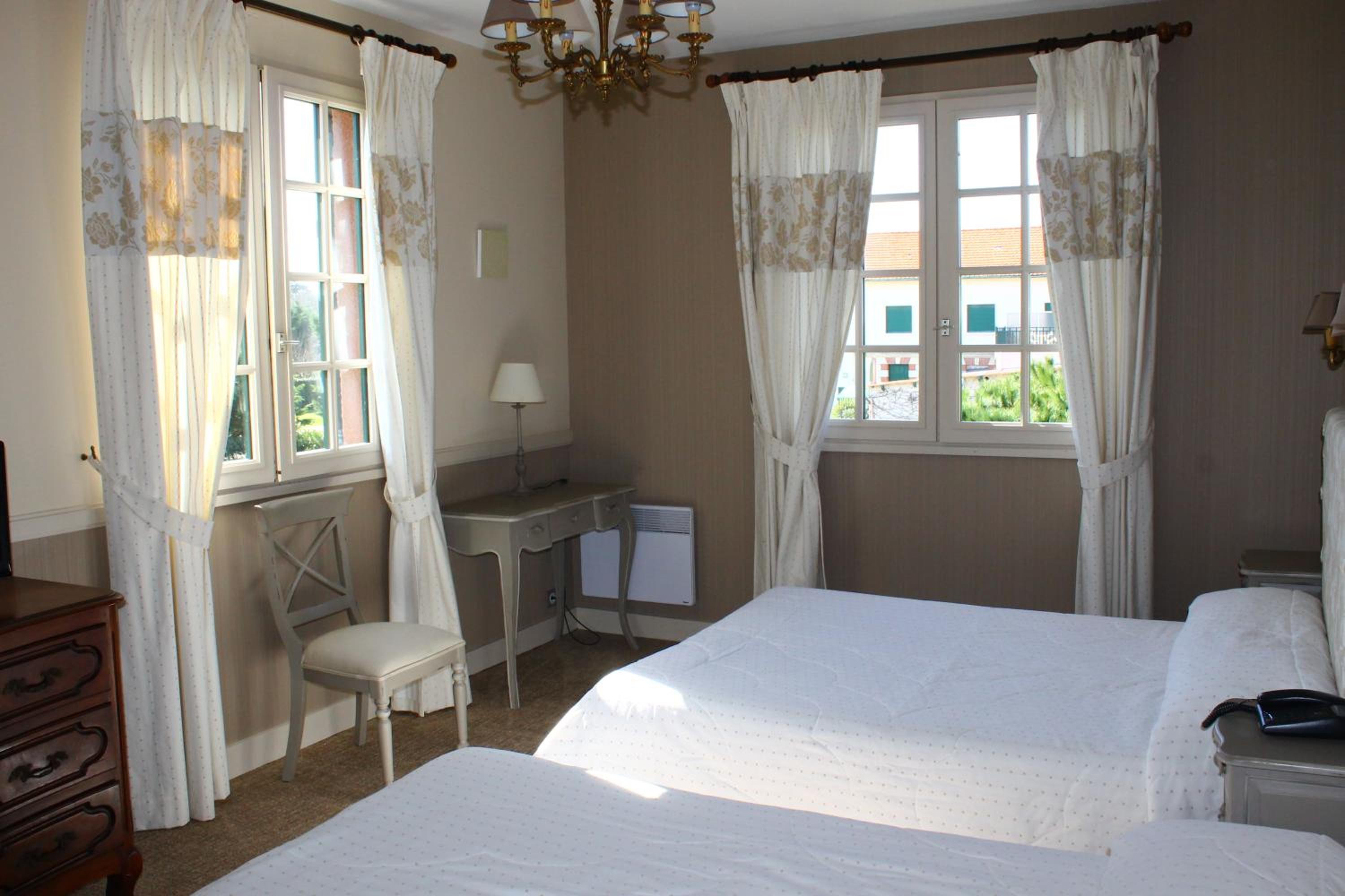 Hotel des Pins - Property Image 53
