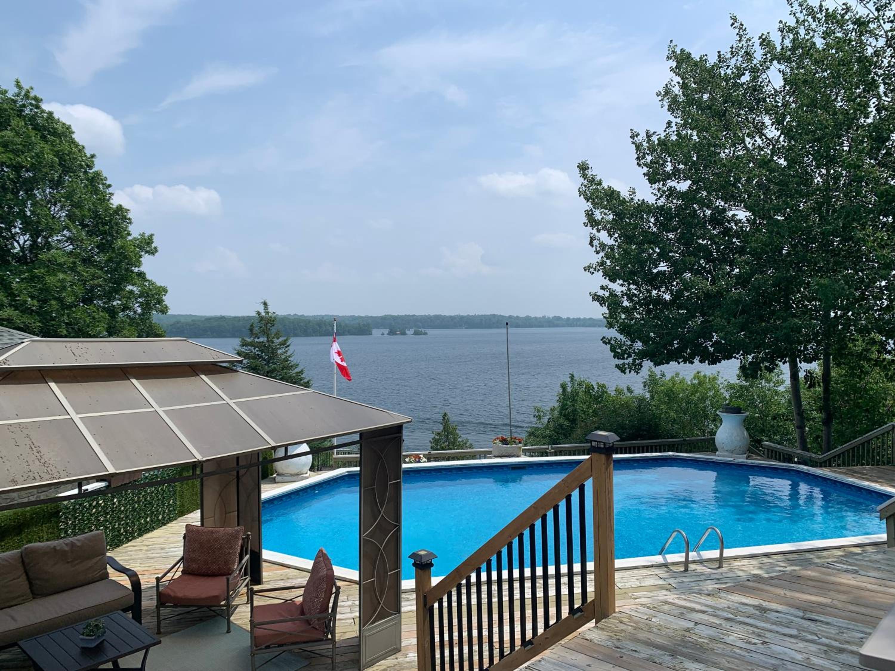 Q Estate Pool cottage