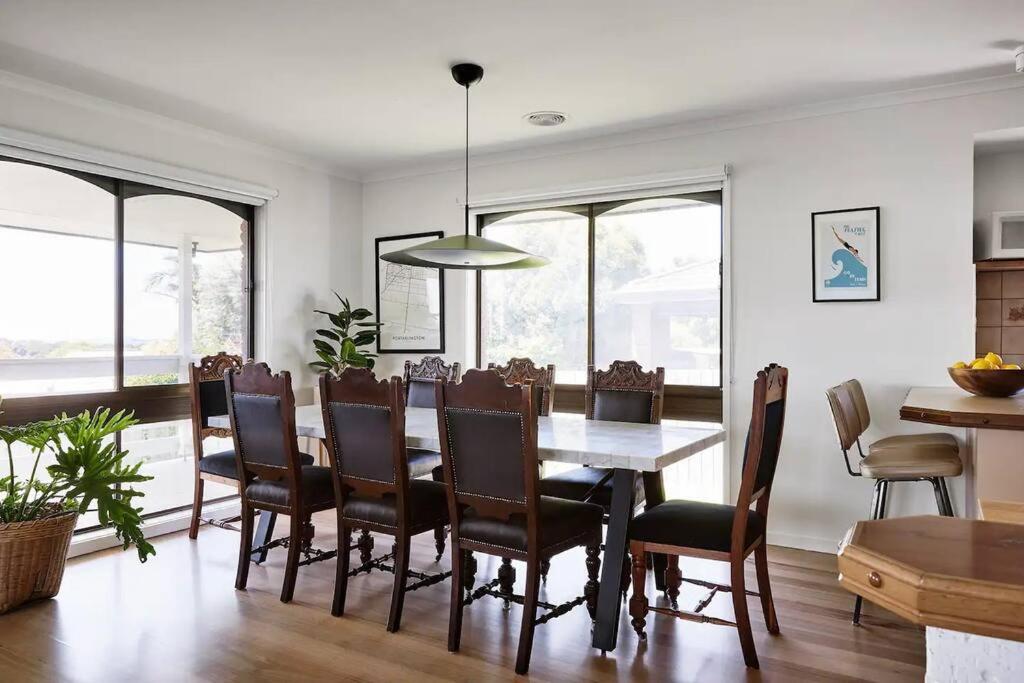 Beachside Retro Retreat Portarlington