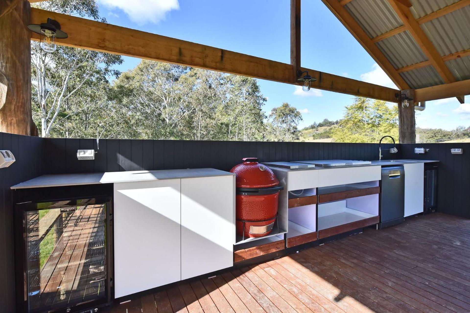 The Glass Ceiling 360 degree Mount View Hideaway