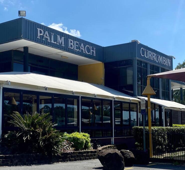 Currumbin Stunning Ocean Views!