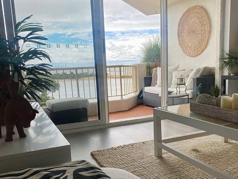 Currumbin Stunning Ocean Views!