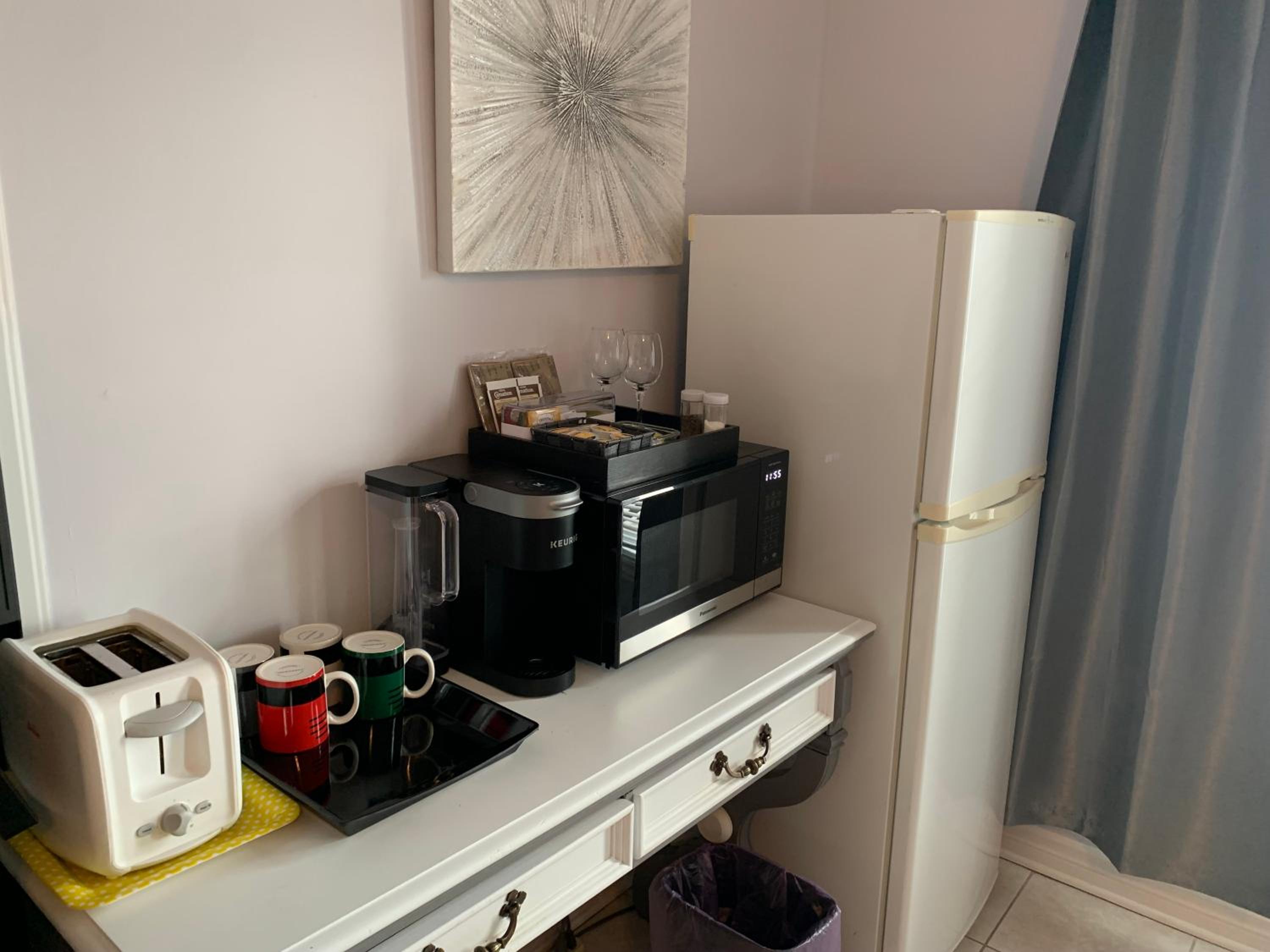 Q Estate Guest Suite heated indoor pool