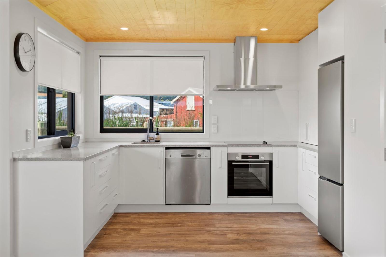 Custom designed holiday home, next to Cycleway. view 5