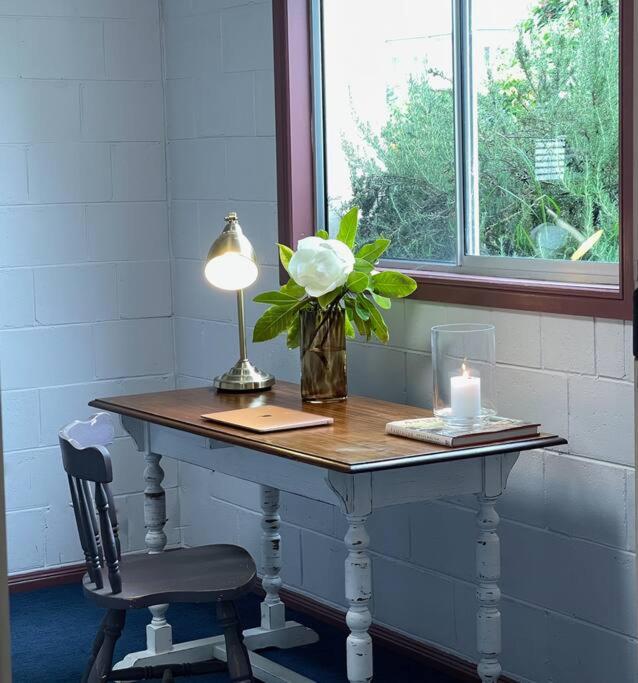 MAGNOLIA HOUSE ON THE CREEK - STANTHORPE