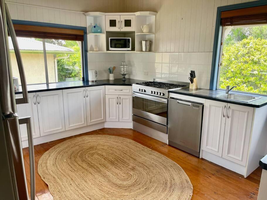 MAGNOLIA HOUSE ON THE CREEK - STANTHORPE