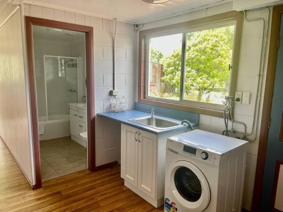 MAGNOLIA HOUSE ON THE CREEK - STANTHORPE