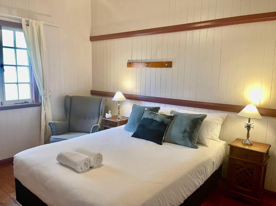 MAGNOLIA HOUSE ON THE CREEK - STANTHORPE