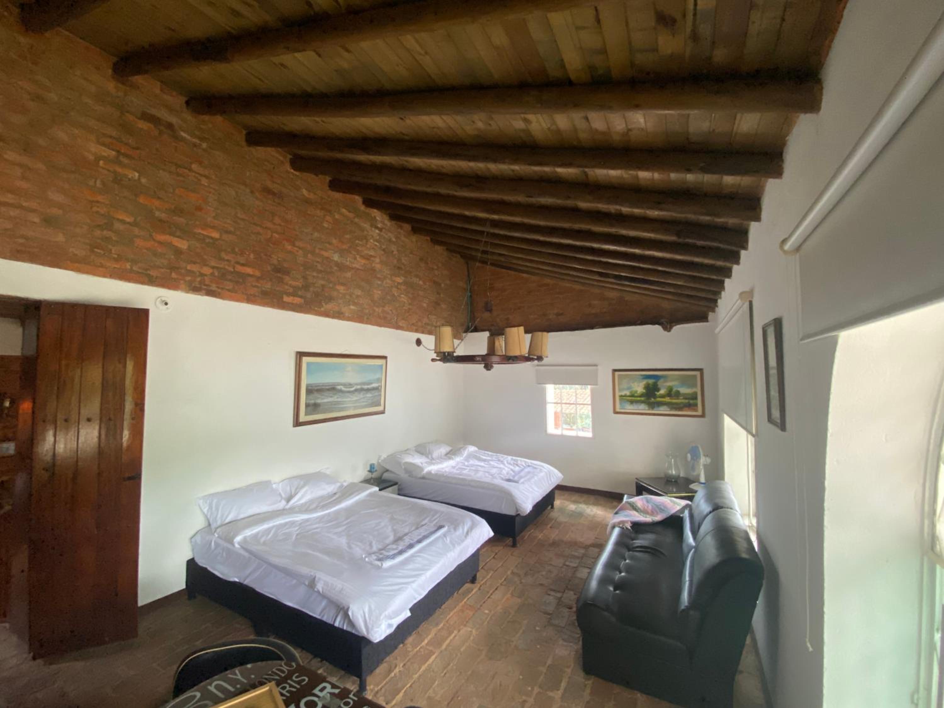 Hermosa Casa Campestre con Piscina y Jacuzzi