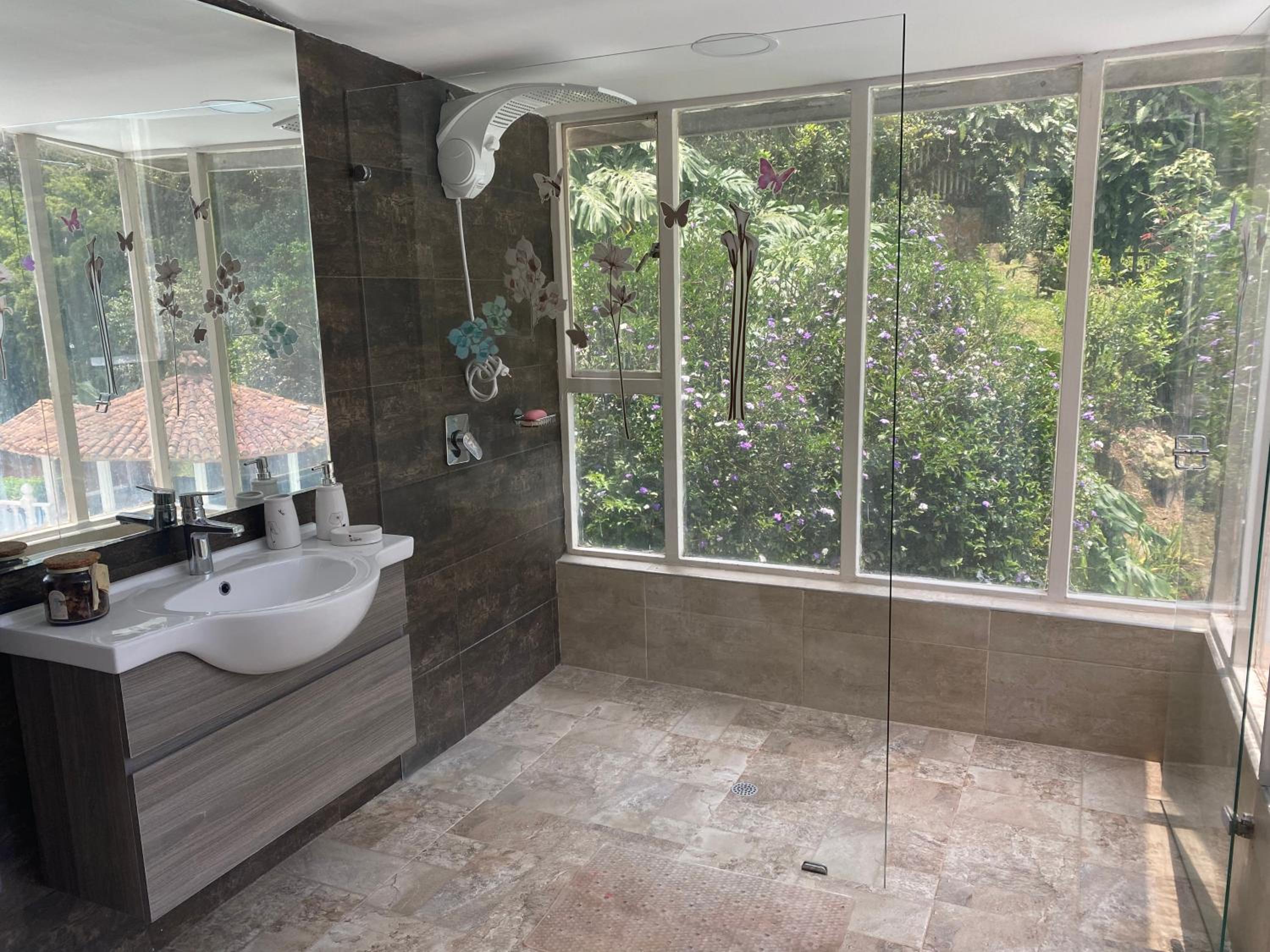 Hermosa Casa Campestre con Piscina y Jacuzzi