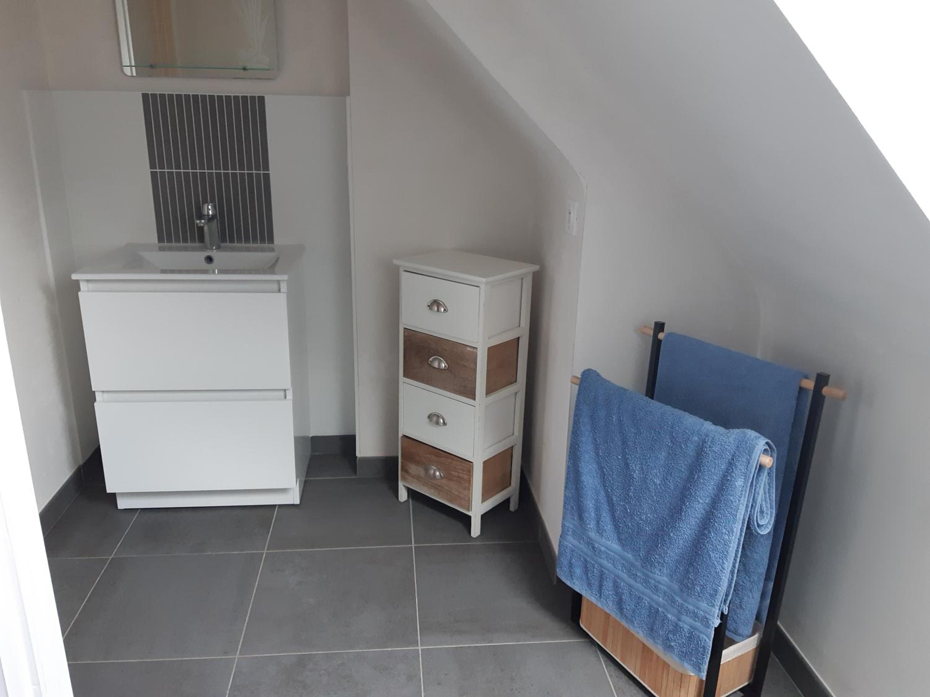 Cœur de ville, chambre confortable à louer en Bretagne view 3