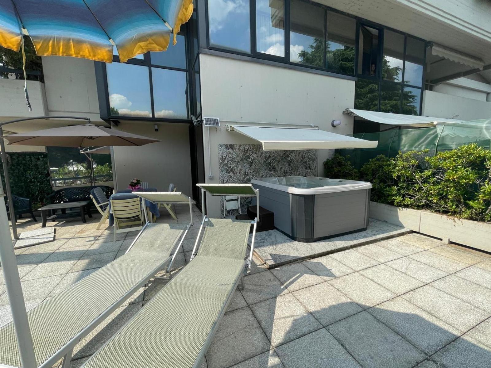 Hotel garda fantasy paradise silver o gold - Image 1