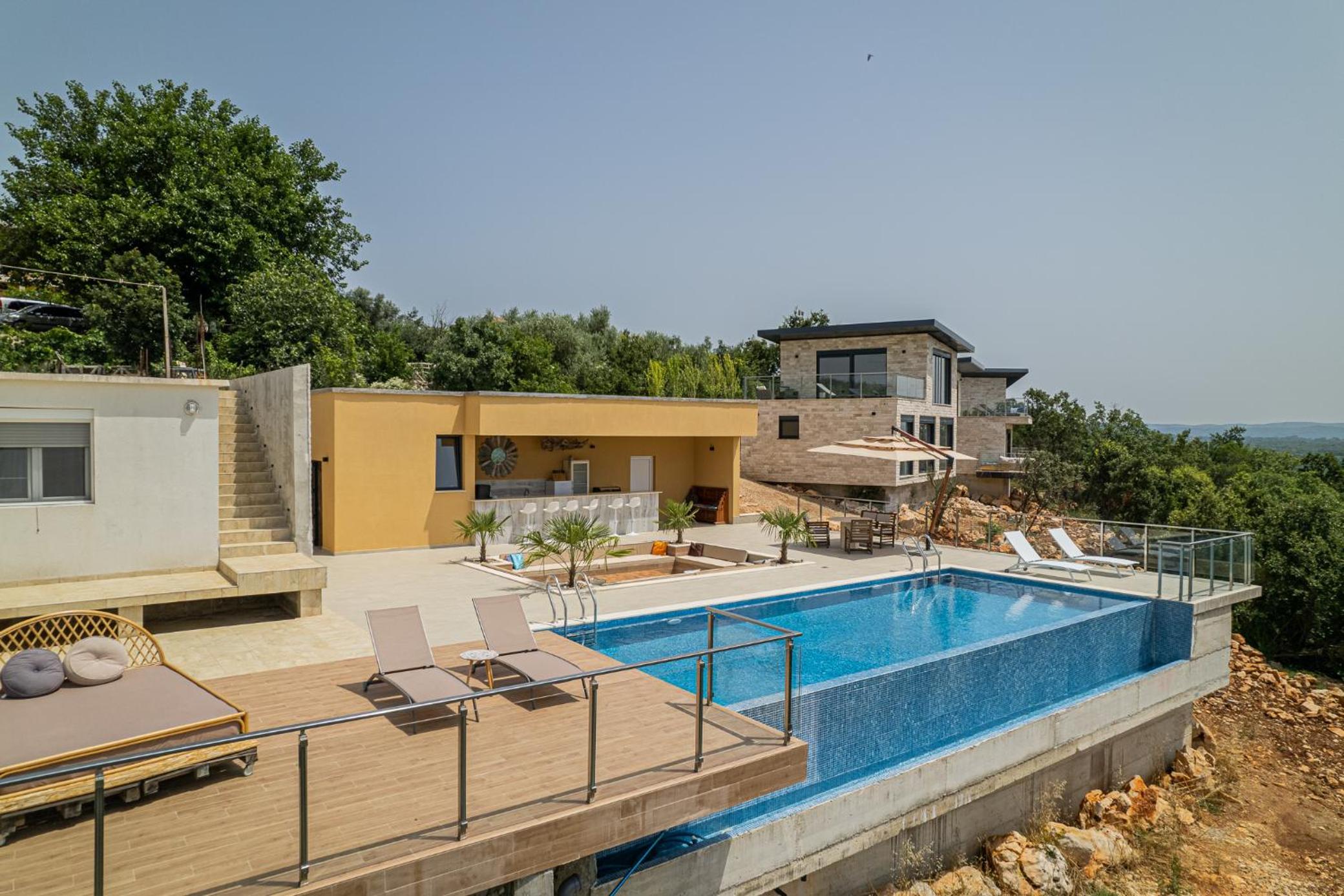 Solana's View - Ferienhäuser in ruhiger Lage, mit einer einzigartigen Aussicht, Infinity Pool, Free Parking und Wlan