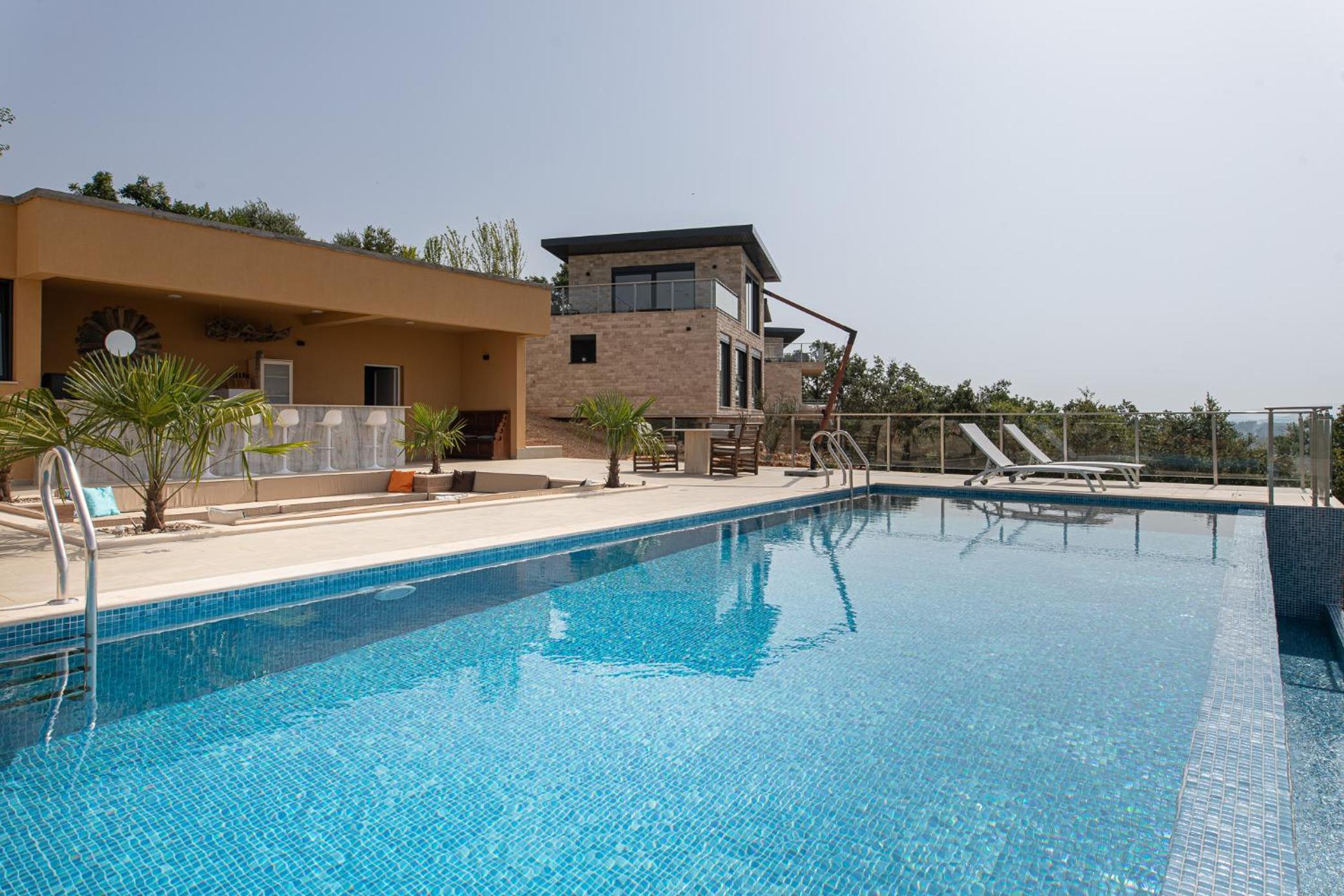 Solana's View - Ferienhäuser in ruhiger Lage, mit einer einzigartigen Aussicht, Infinity Pool, Free Parking und Wlan