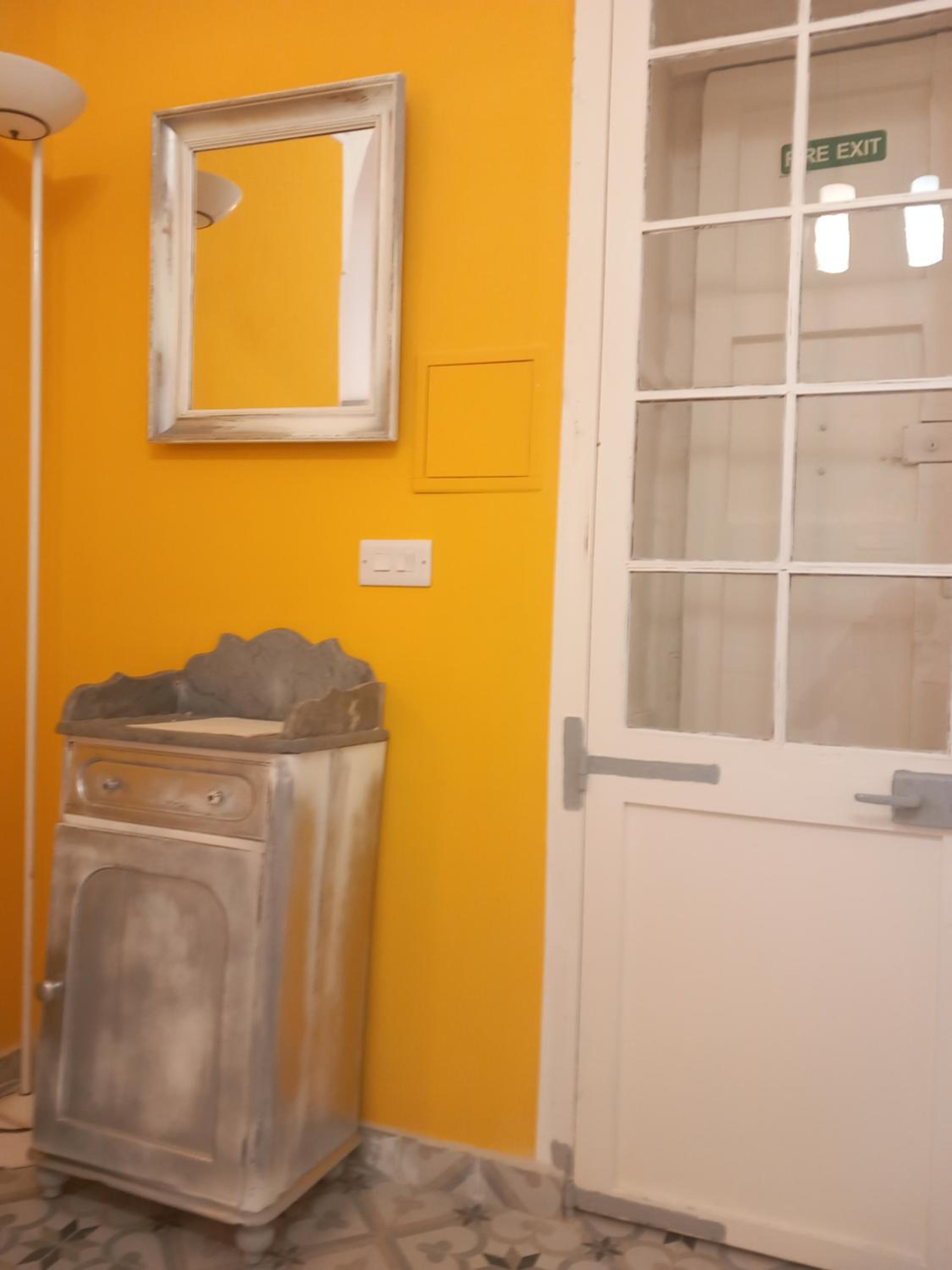 Door Nine -Townhouse with harbour views