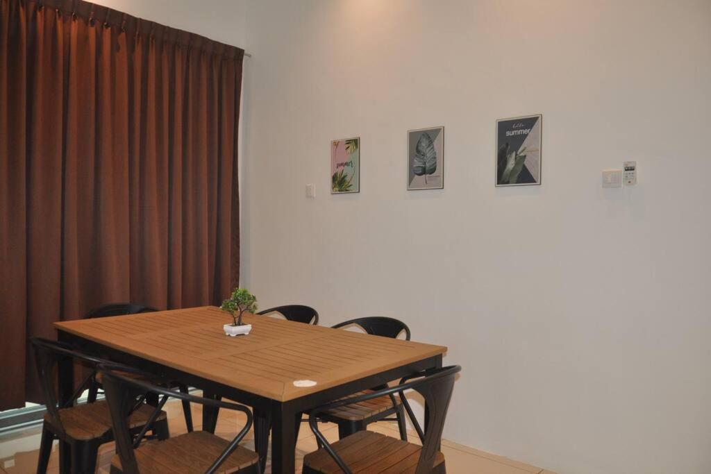 ComfortZone~2, Spacious Semi-Detached House photo 7