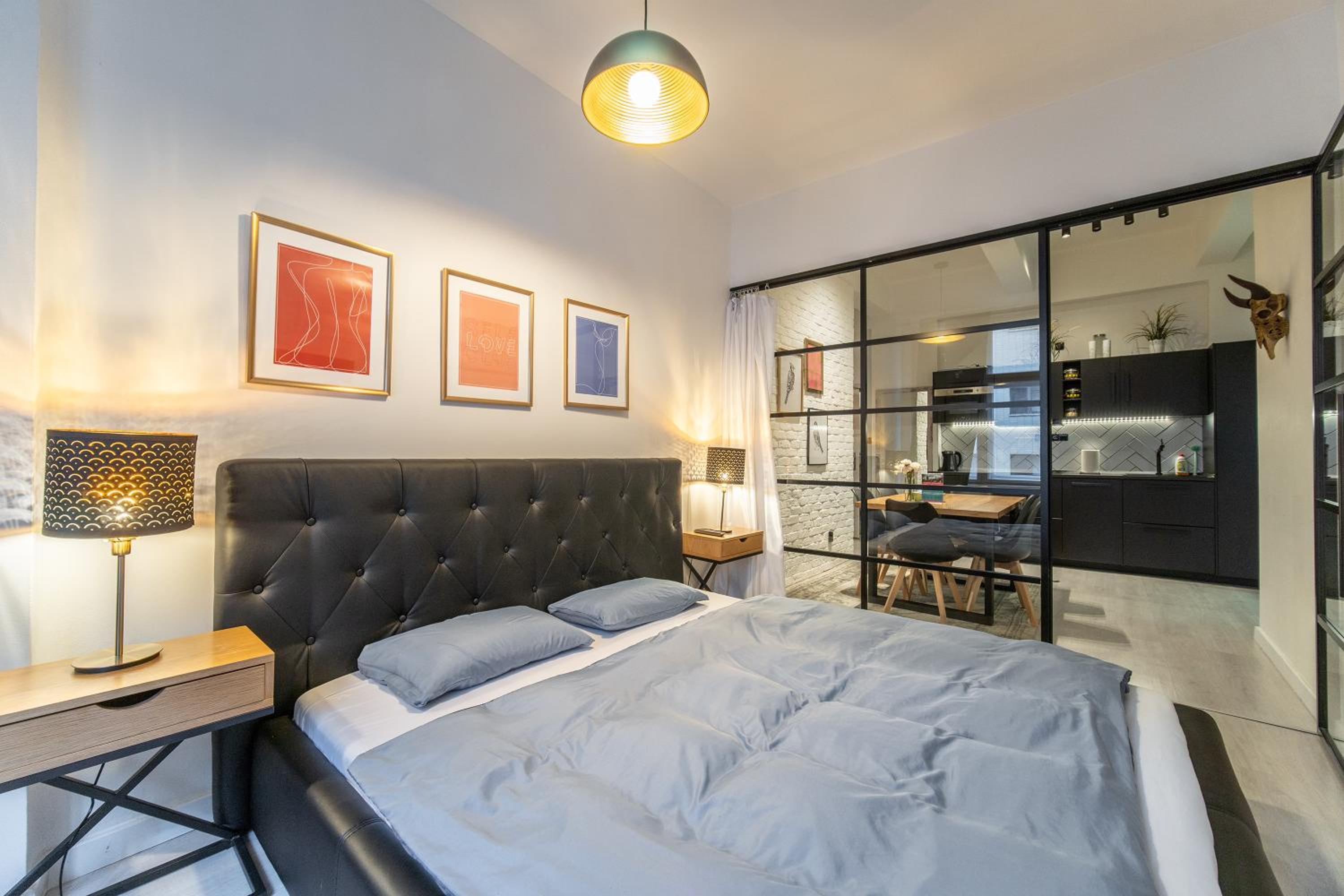 Sunny Central Apartment on Wenceslas Square by easyBNB