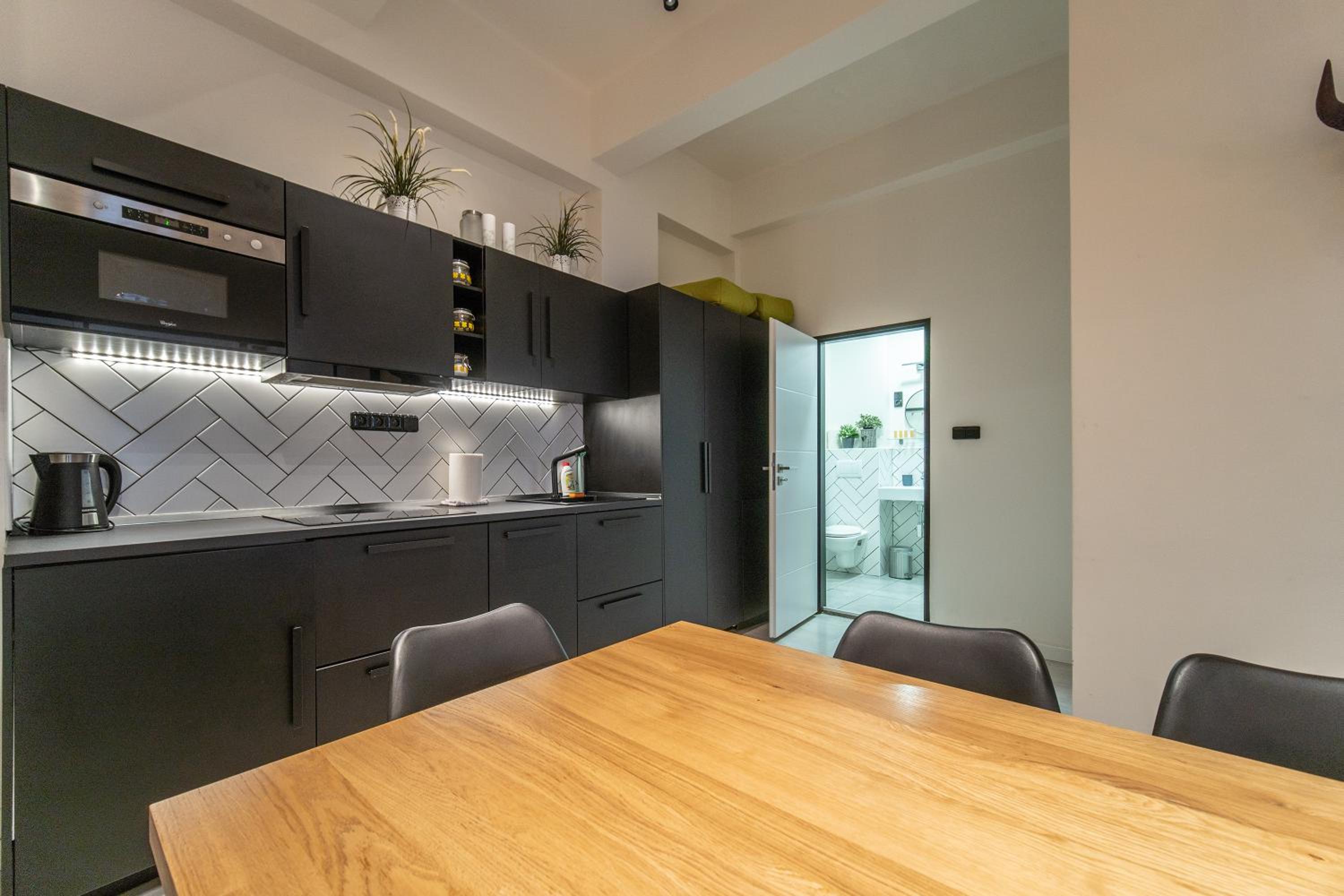 Sunny Central Apartment on Wenceslas Square by easyBNB