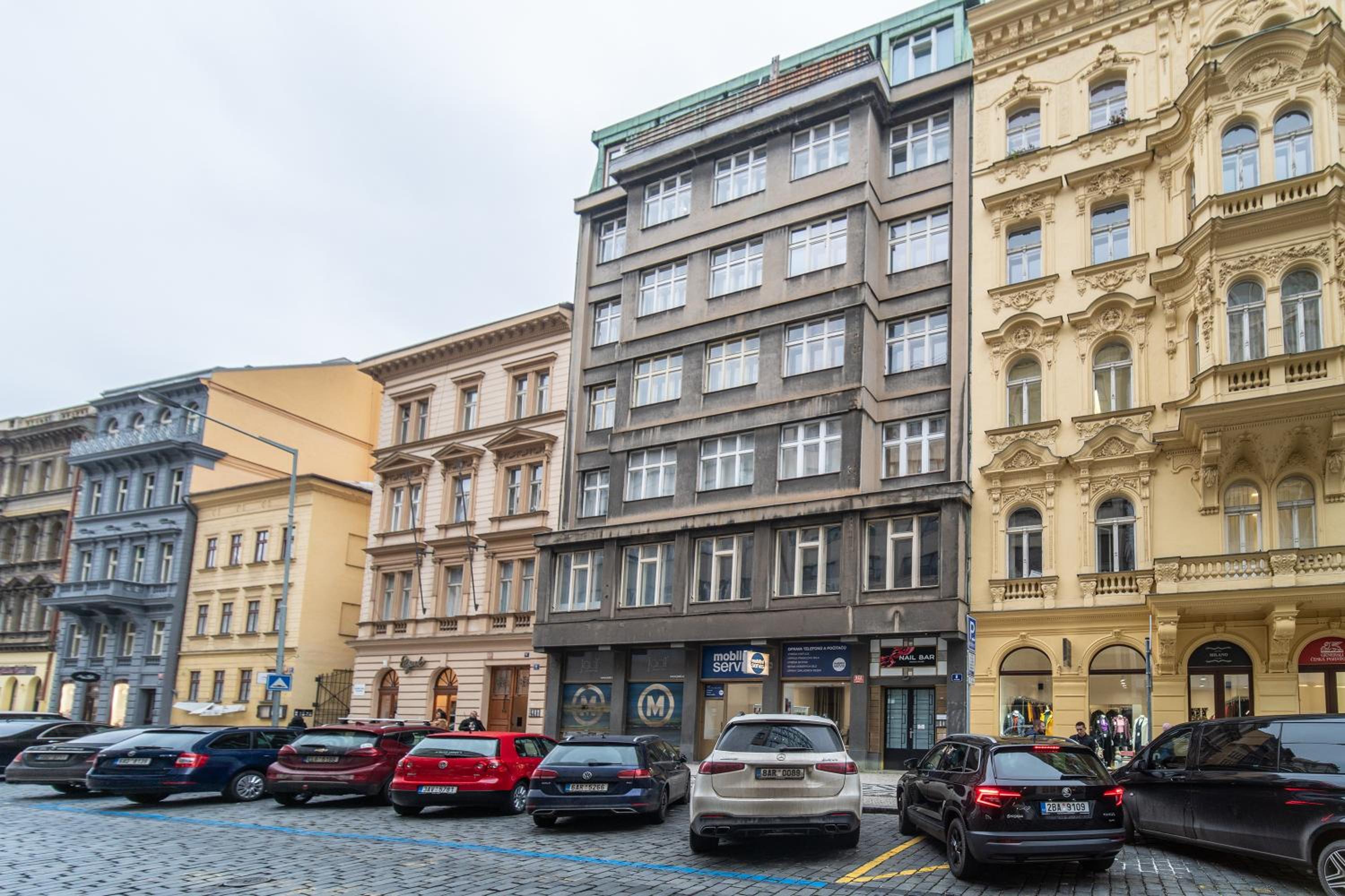 Sunny Central Apartment on Wenceslas Square by easyBNB