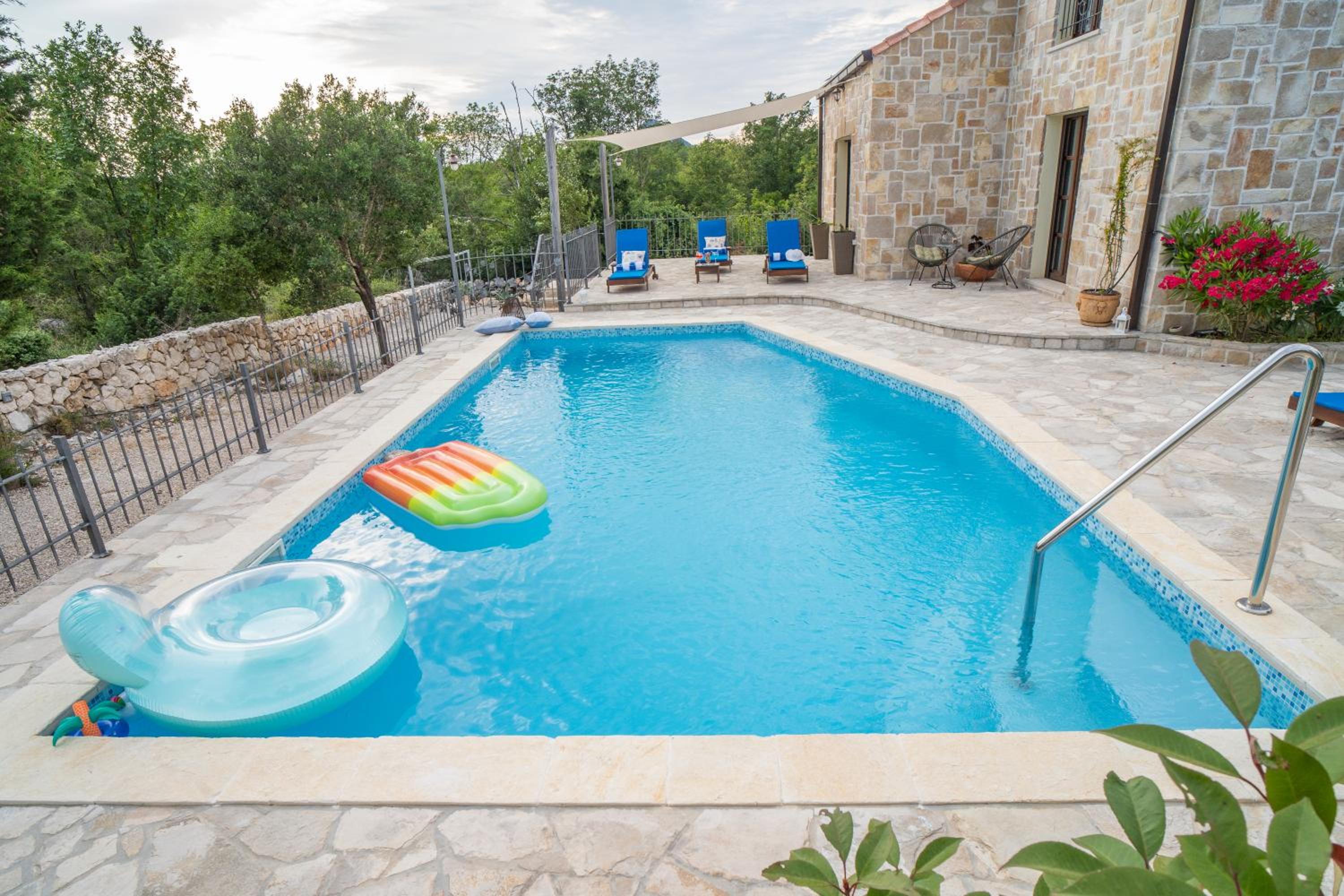 Villa Ilir