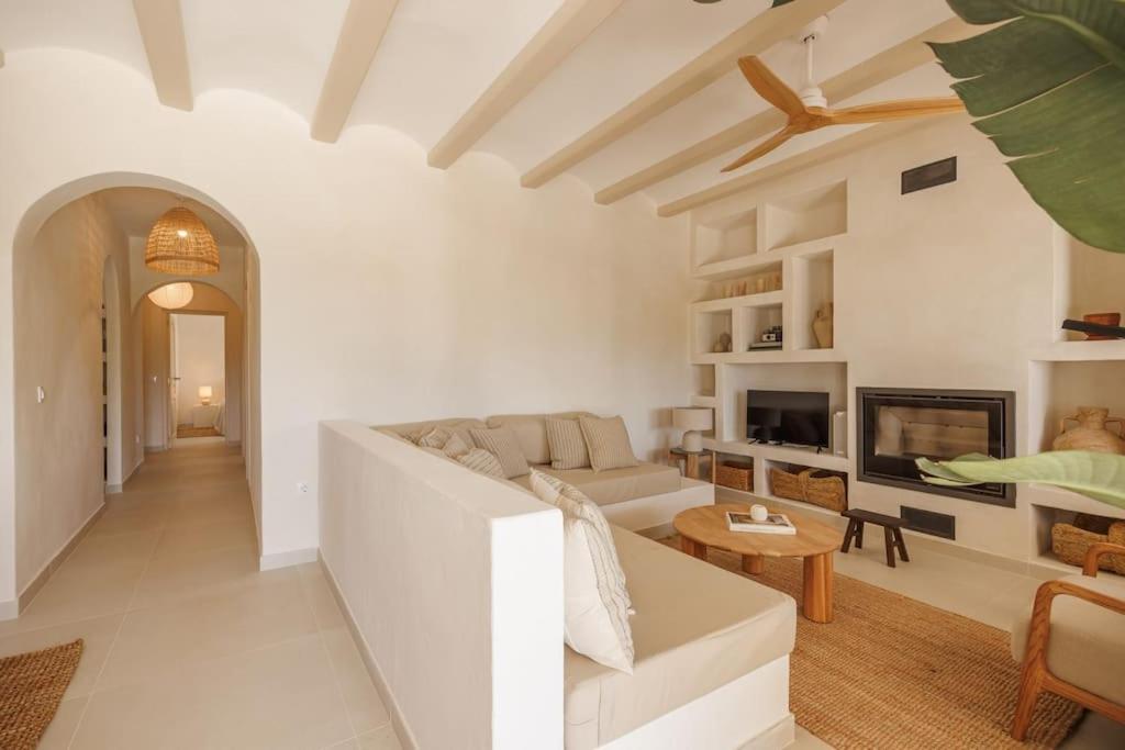 Stylish boutique villa Casa Amas