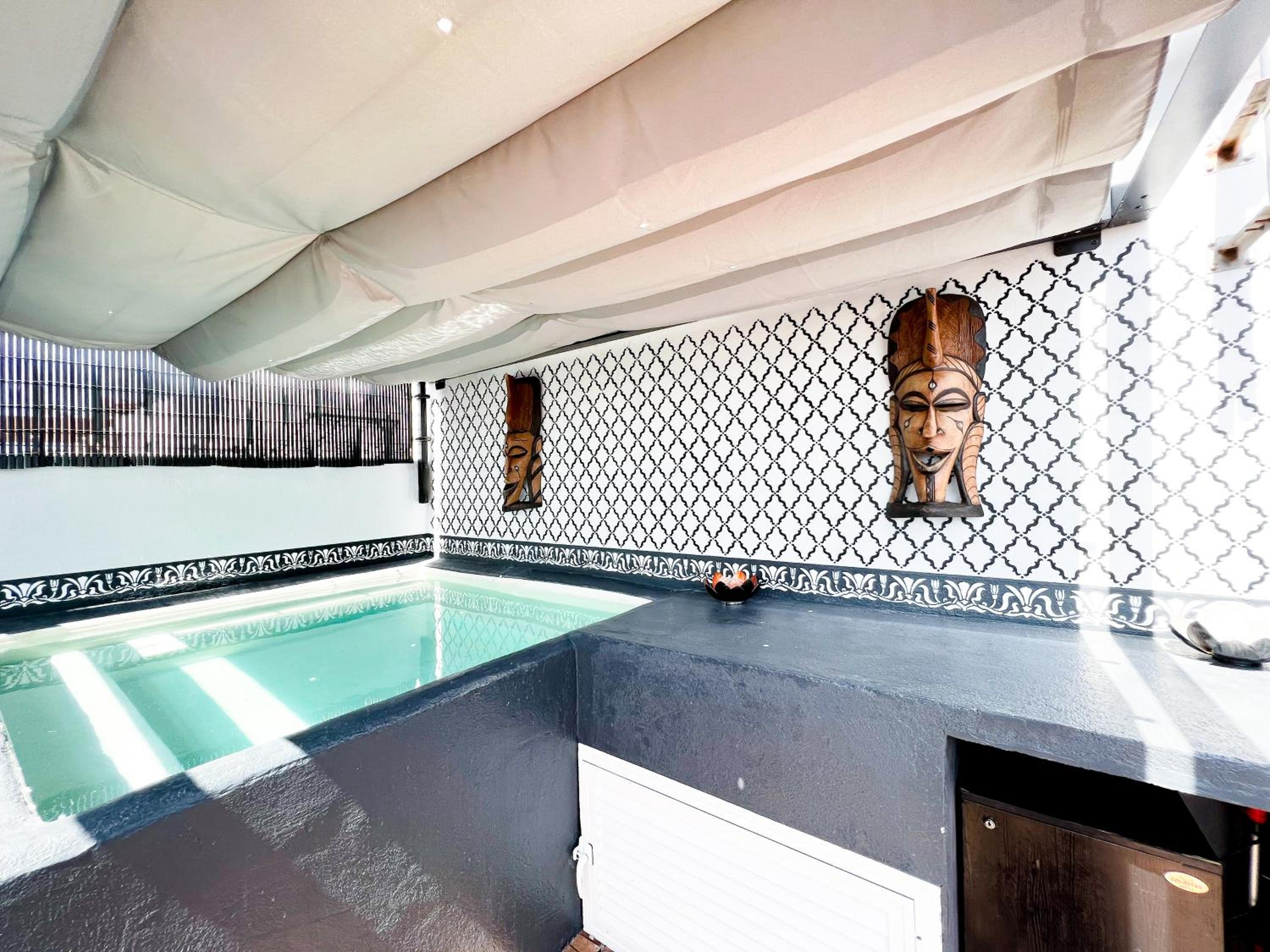 Townhouse with Arabic pool and close to the beach in Estepona view 5