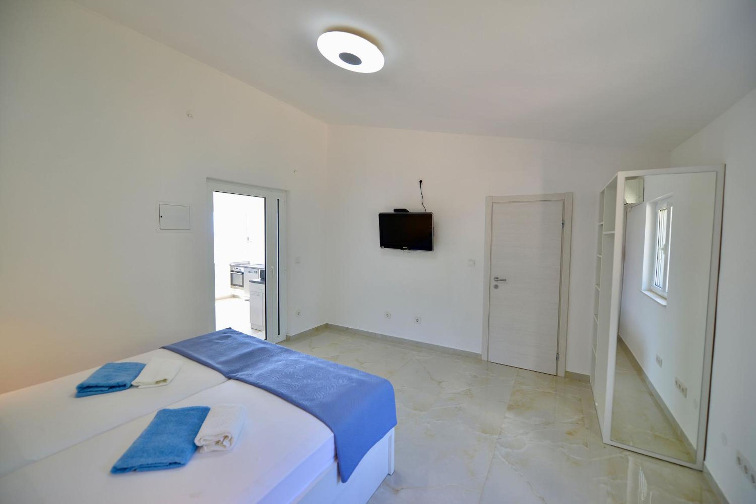 Apartments Petrovac