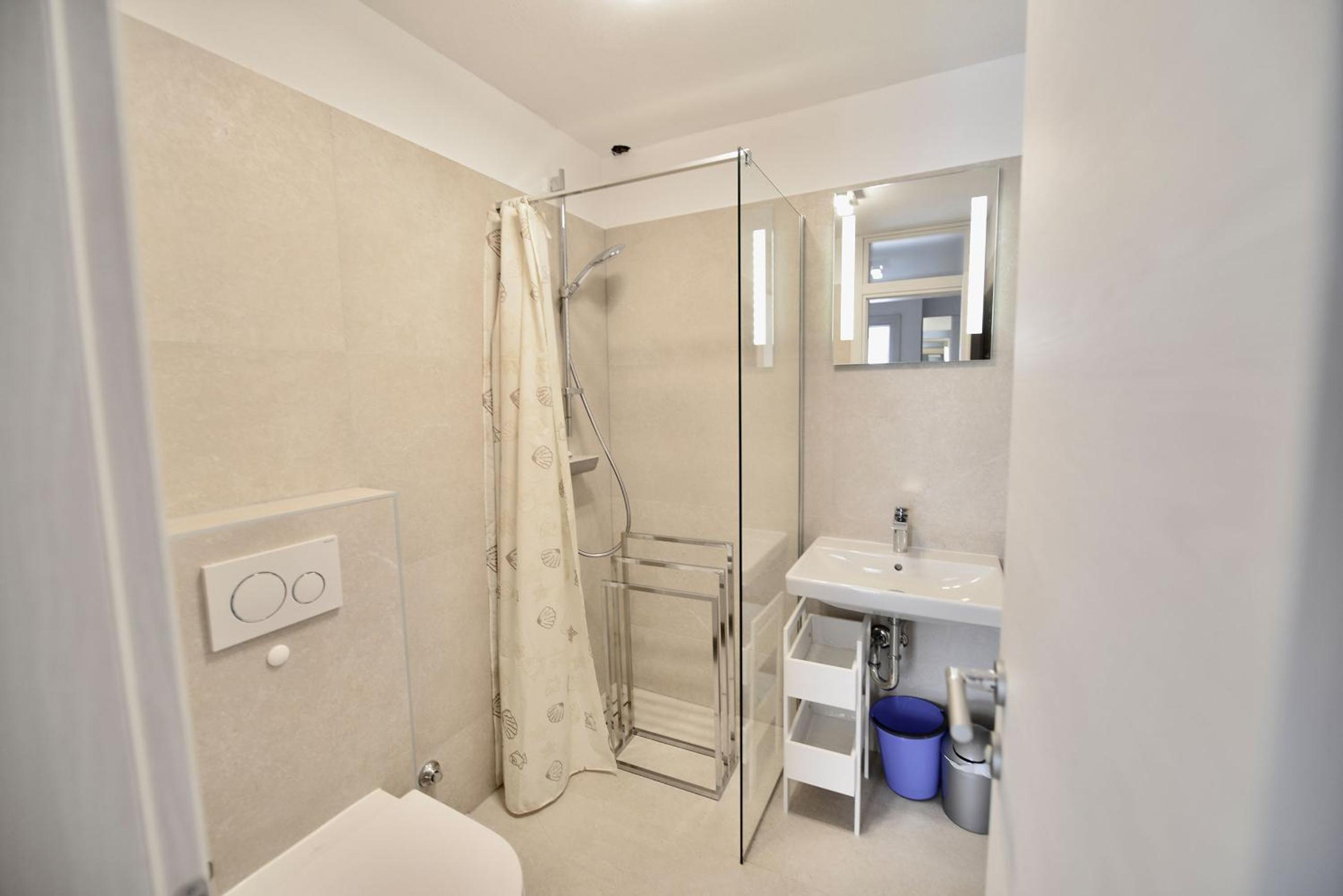 Apartments Petrovac
