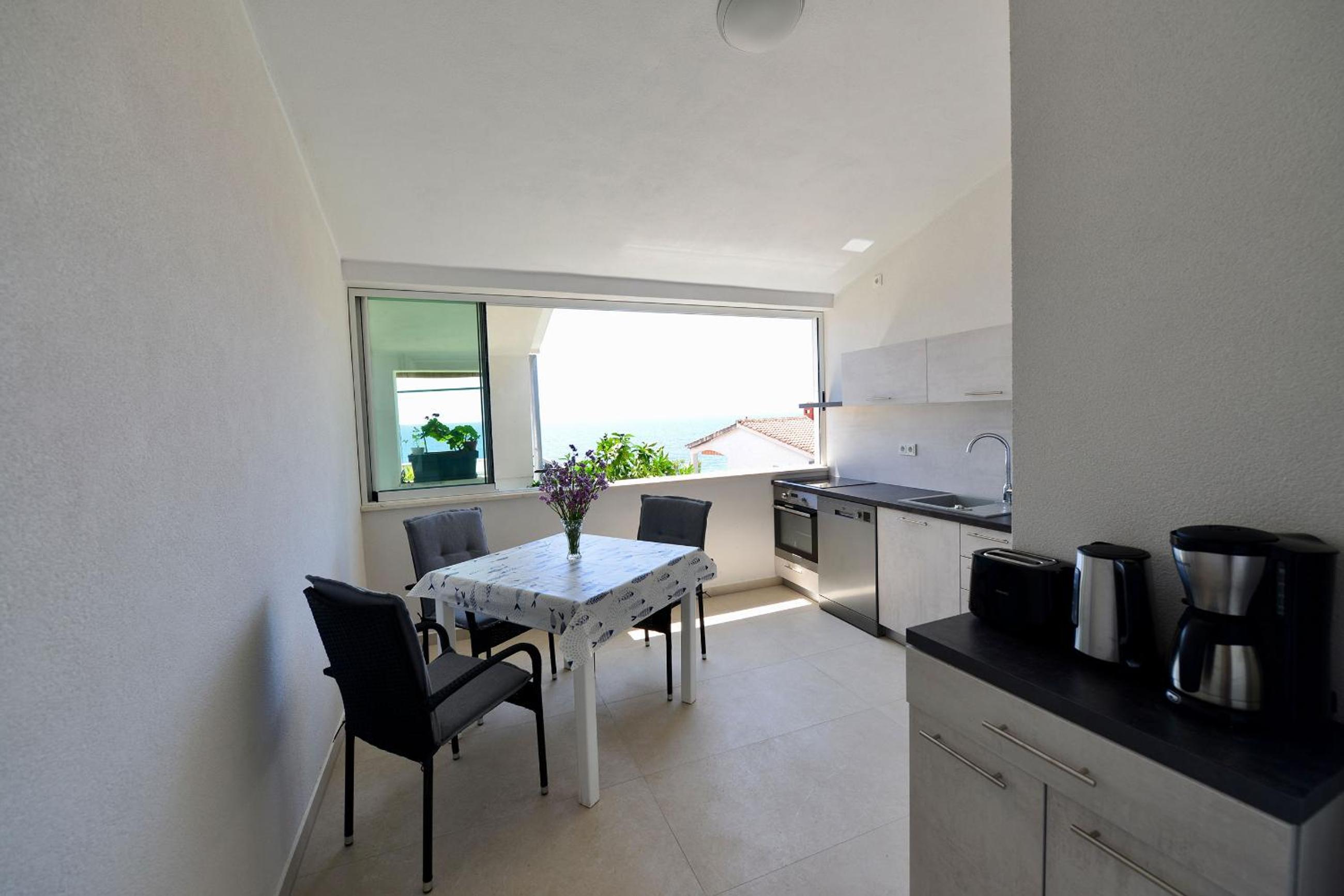 Apartments Petrovac