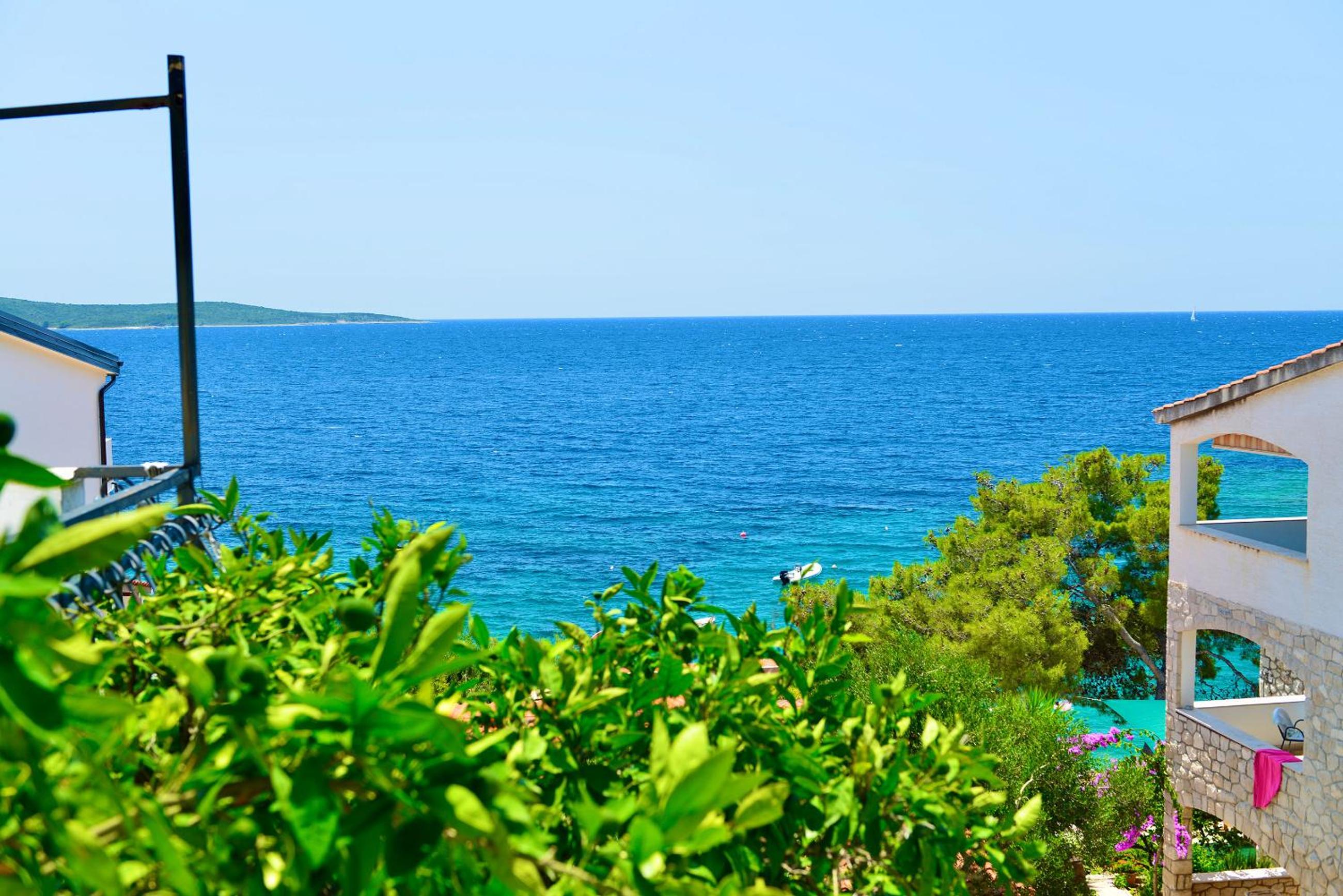 Apartments Petrovac