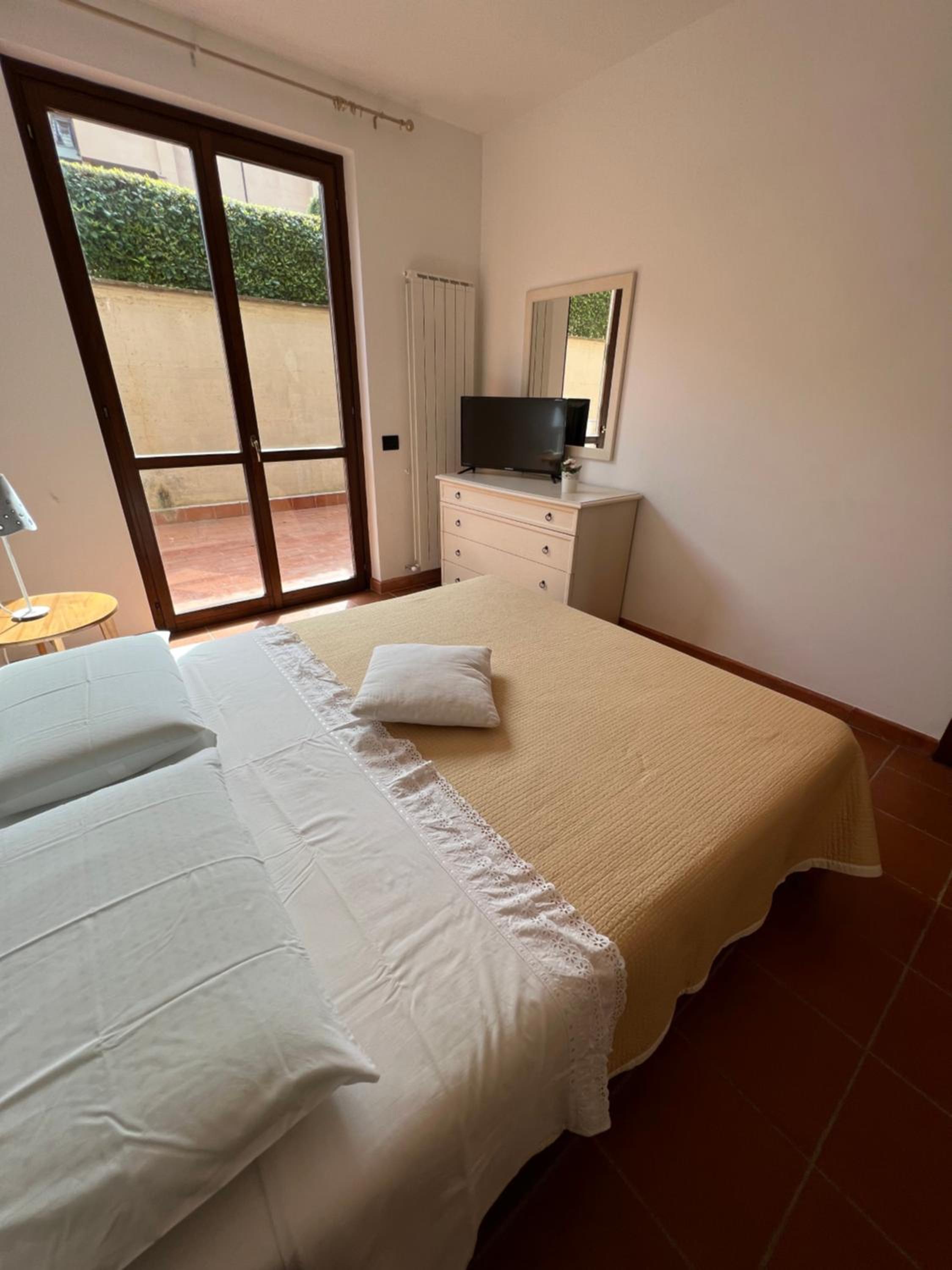 Casa Pruno Rosso view 4