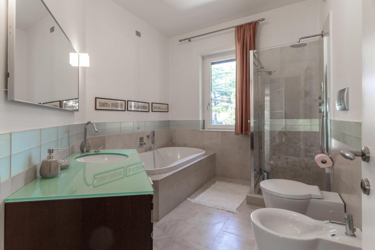 Donatella Home view 4