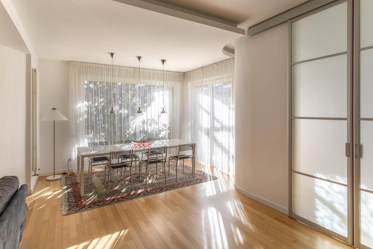 Donatella Home view 3