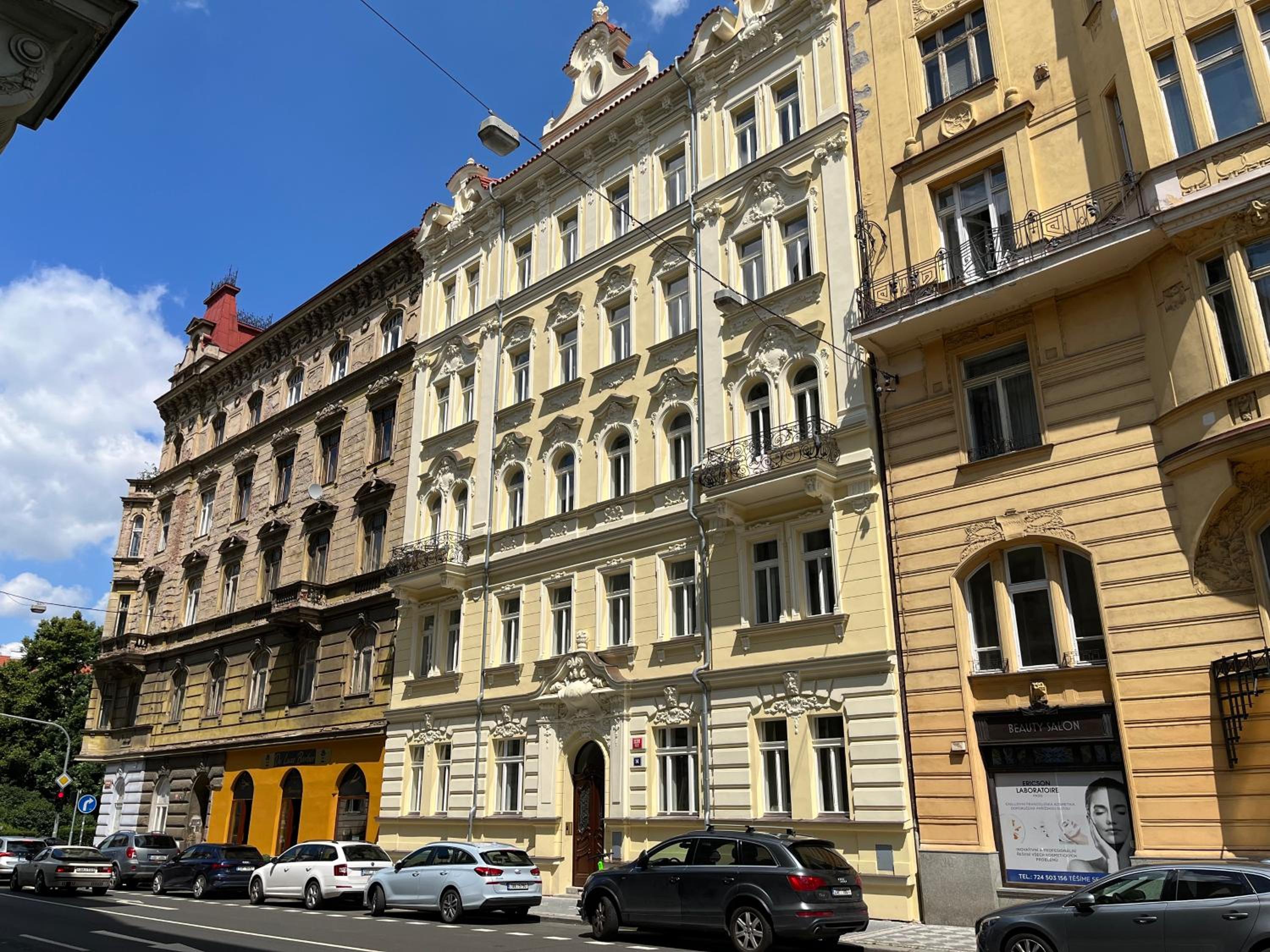 Cute Apartment Zborovska