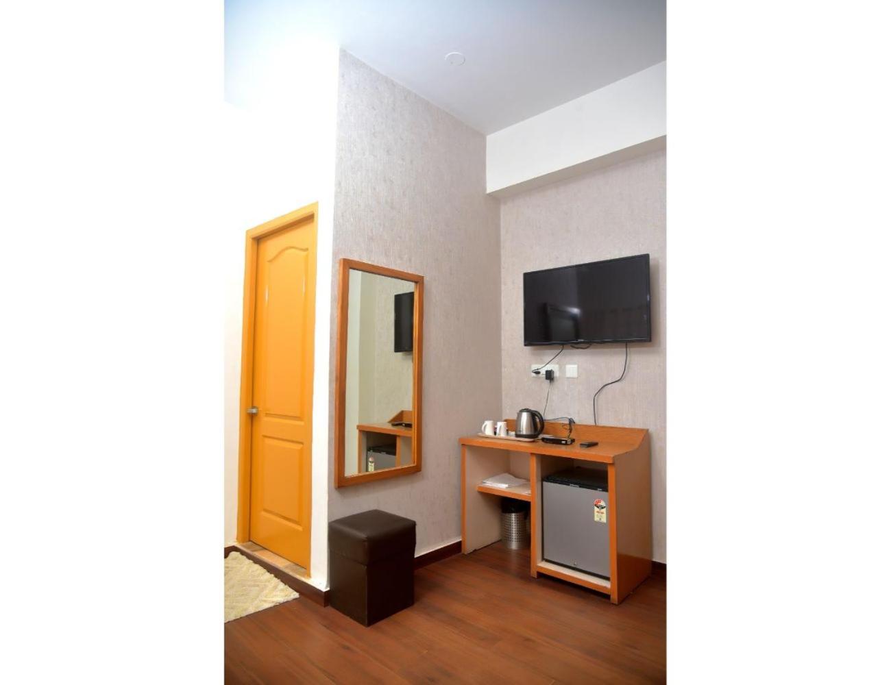 Photo 12