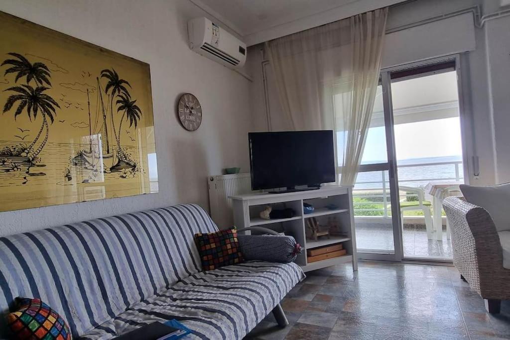 Beach House Elena view 2