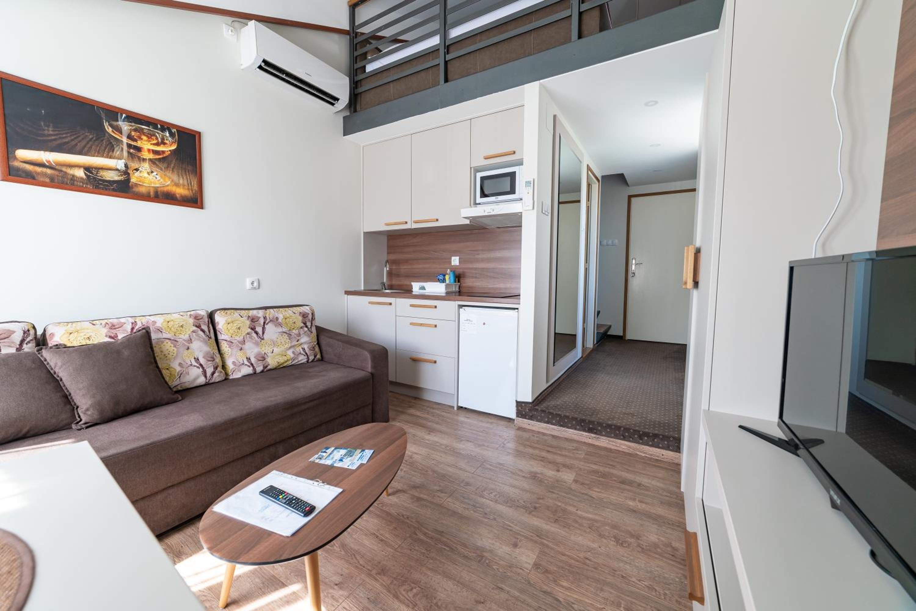 Atrijum Apartments and Rooms