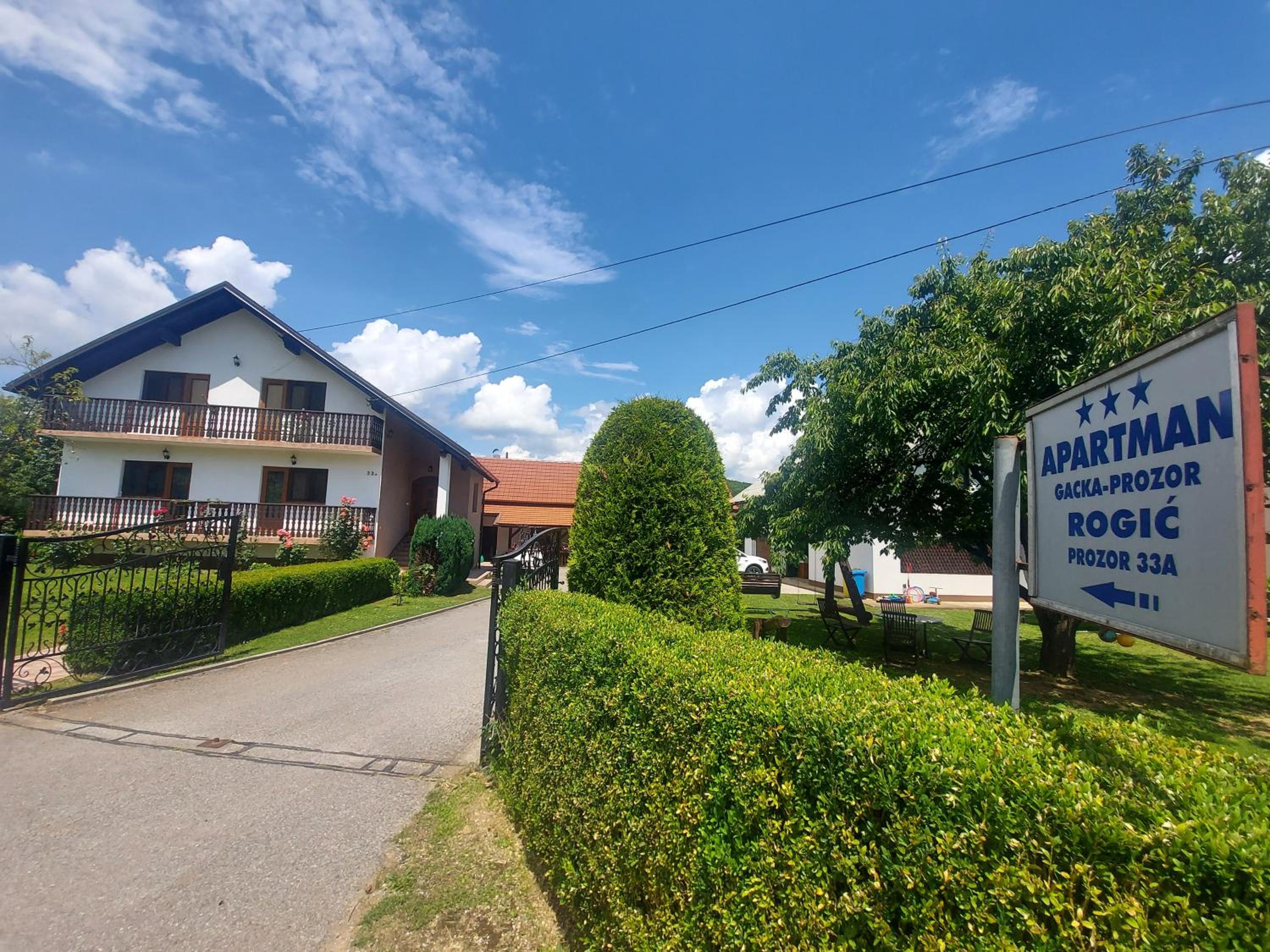 Guest House Gacka Rogić view 5