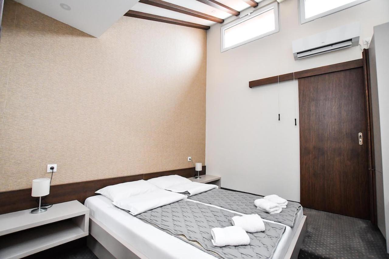 Atrijum Apartments and Rooms