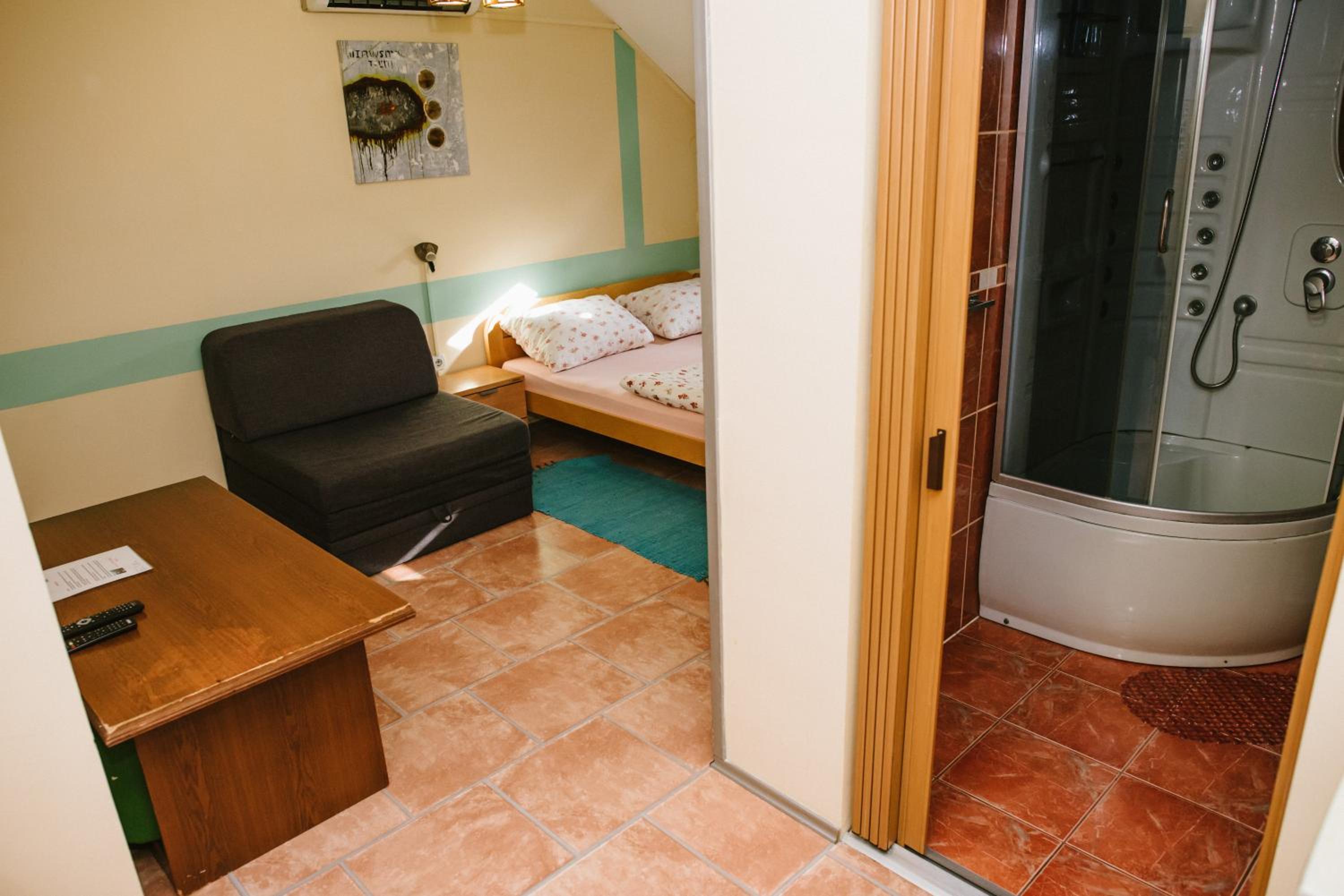 Photo 46